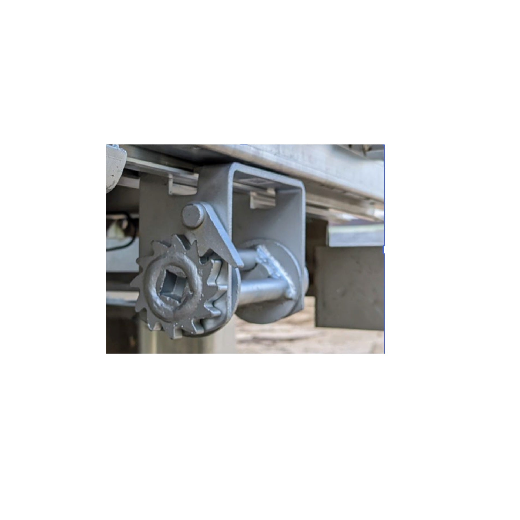 EXTREME: 3-Bar Low Profile Winch Route One Trailers