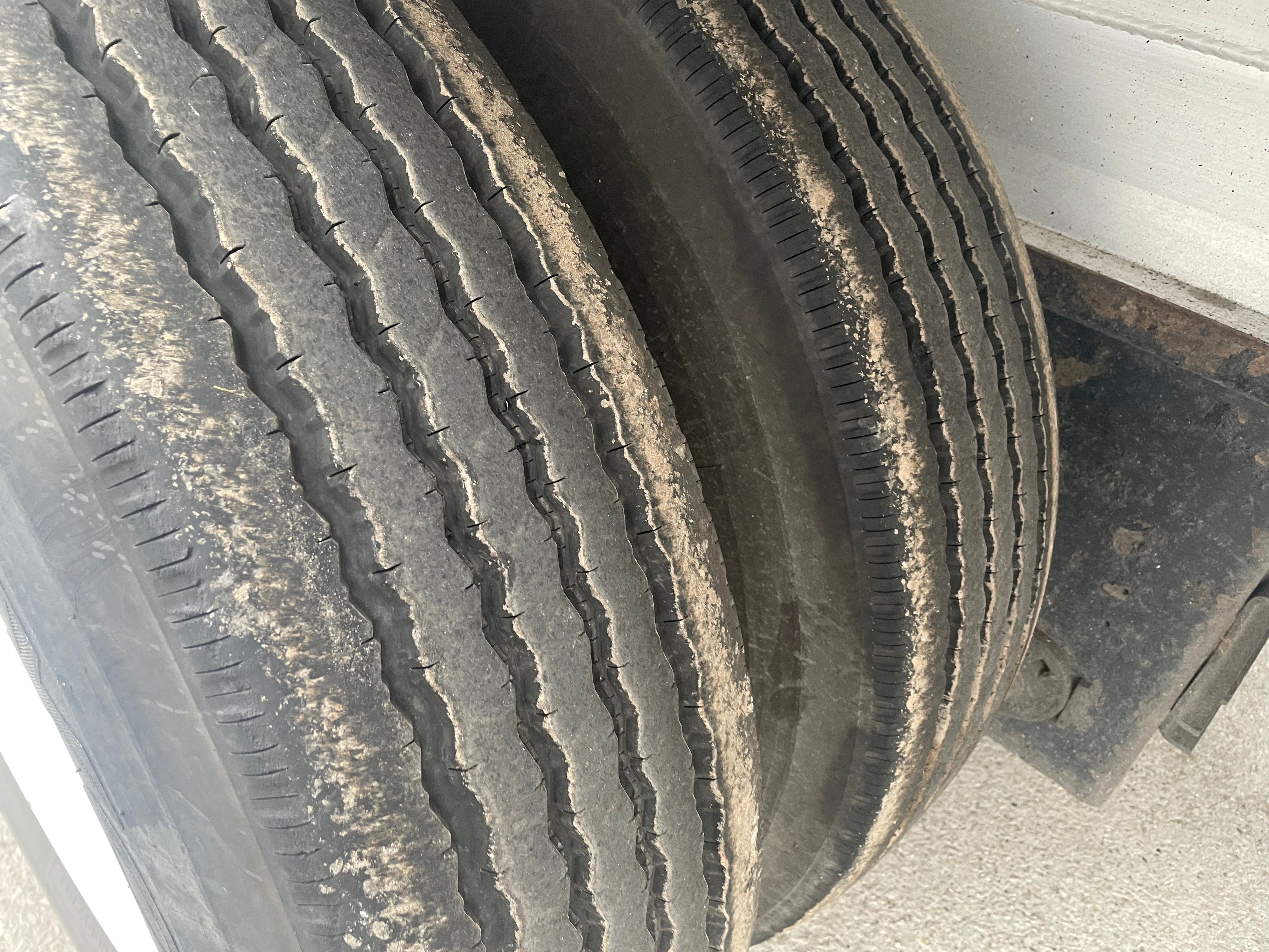 2016 Fontaine Revolution Flatbed