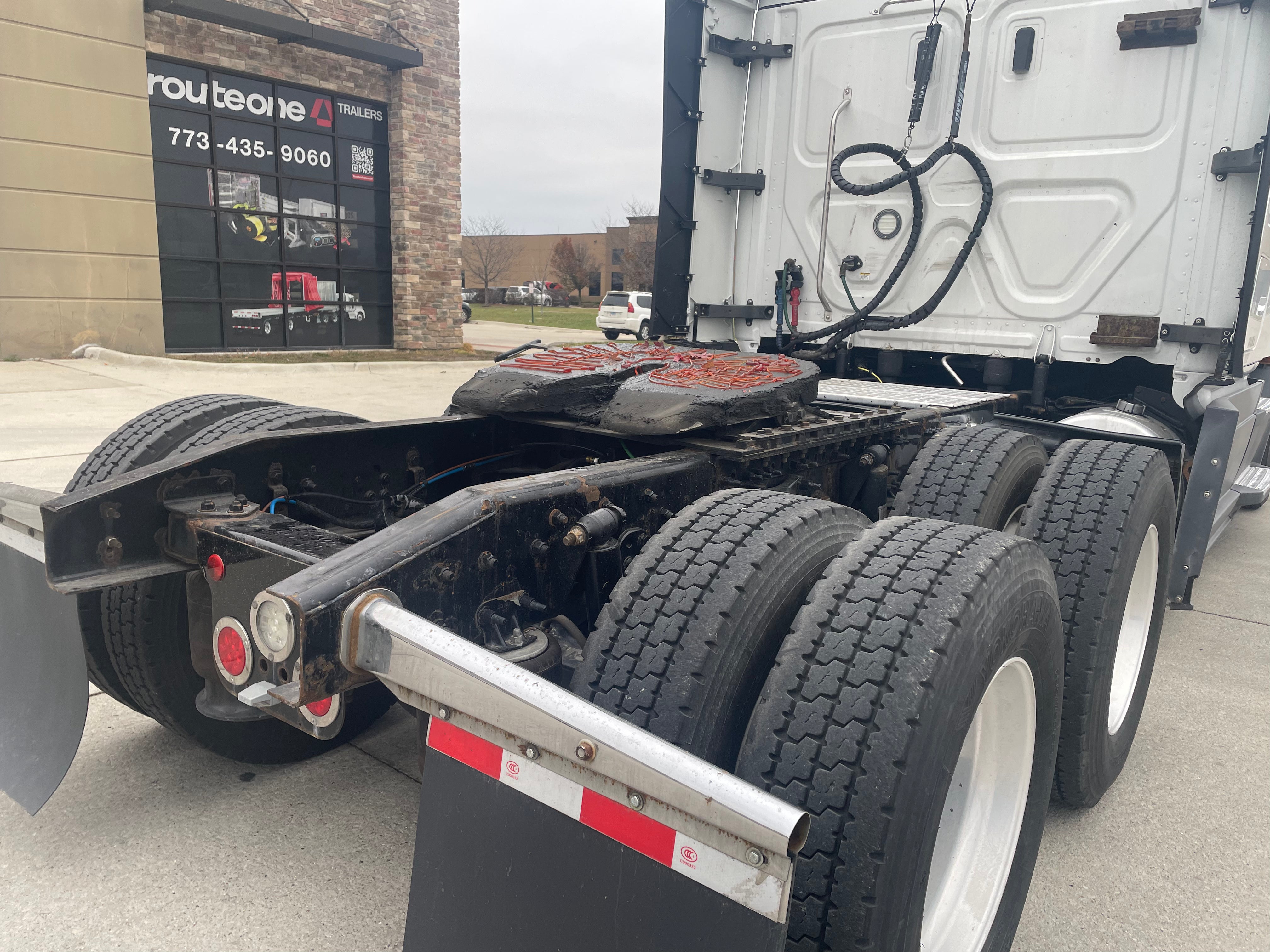 2020 Freightliner Cascadia Route One Trailers