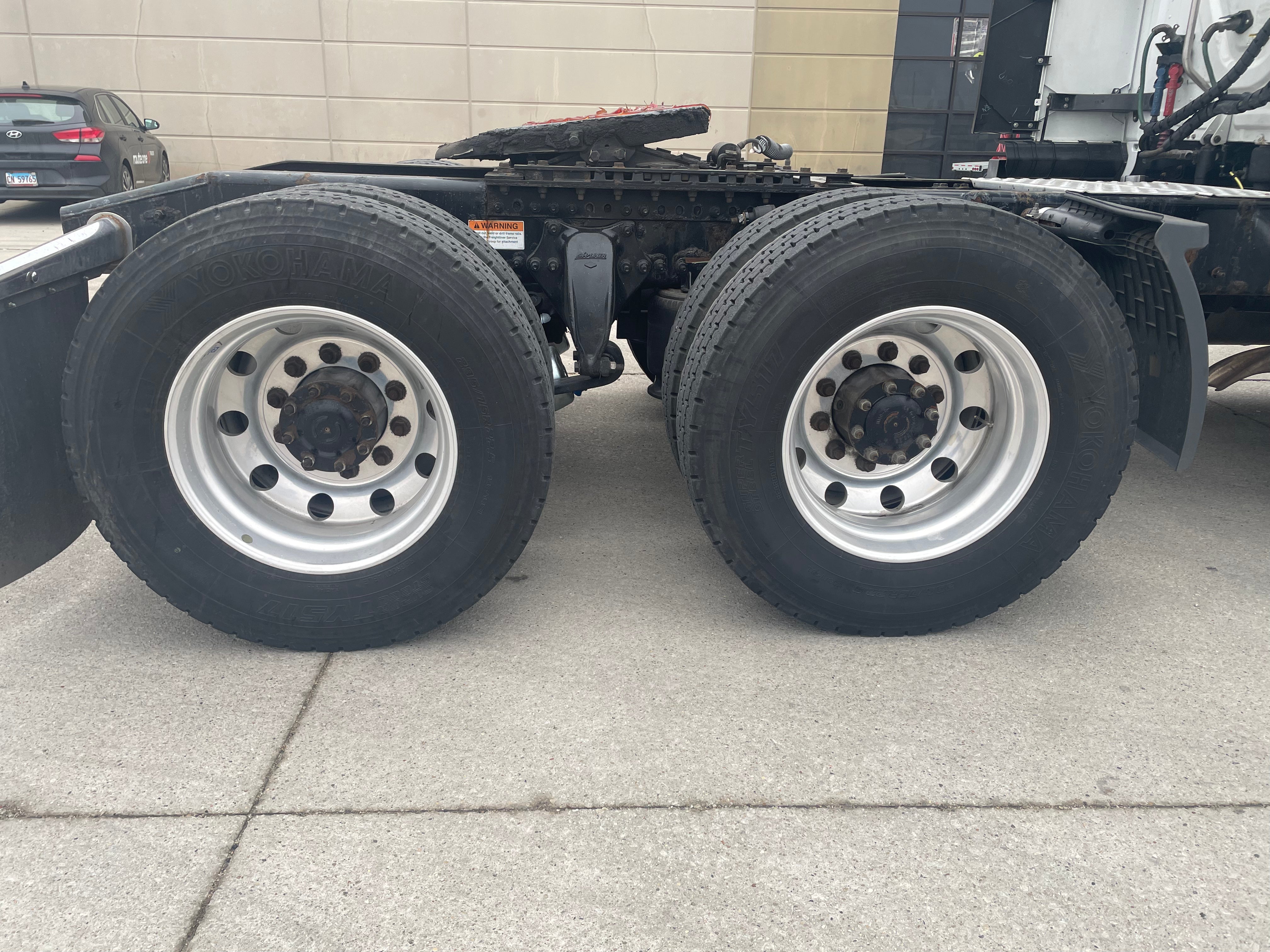 2020 Freightliner Cascadia Route One Trailers