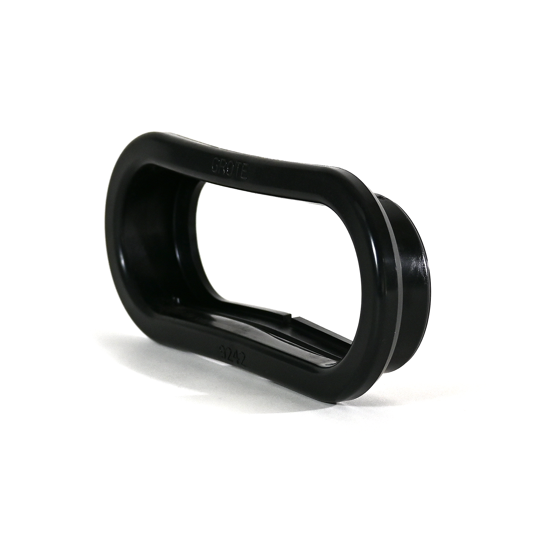 PVC Grommet for 60 Series and 2 x 6' Lights Route One Trailers