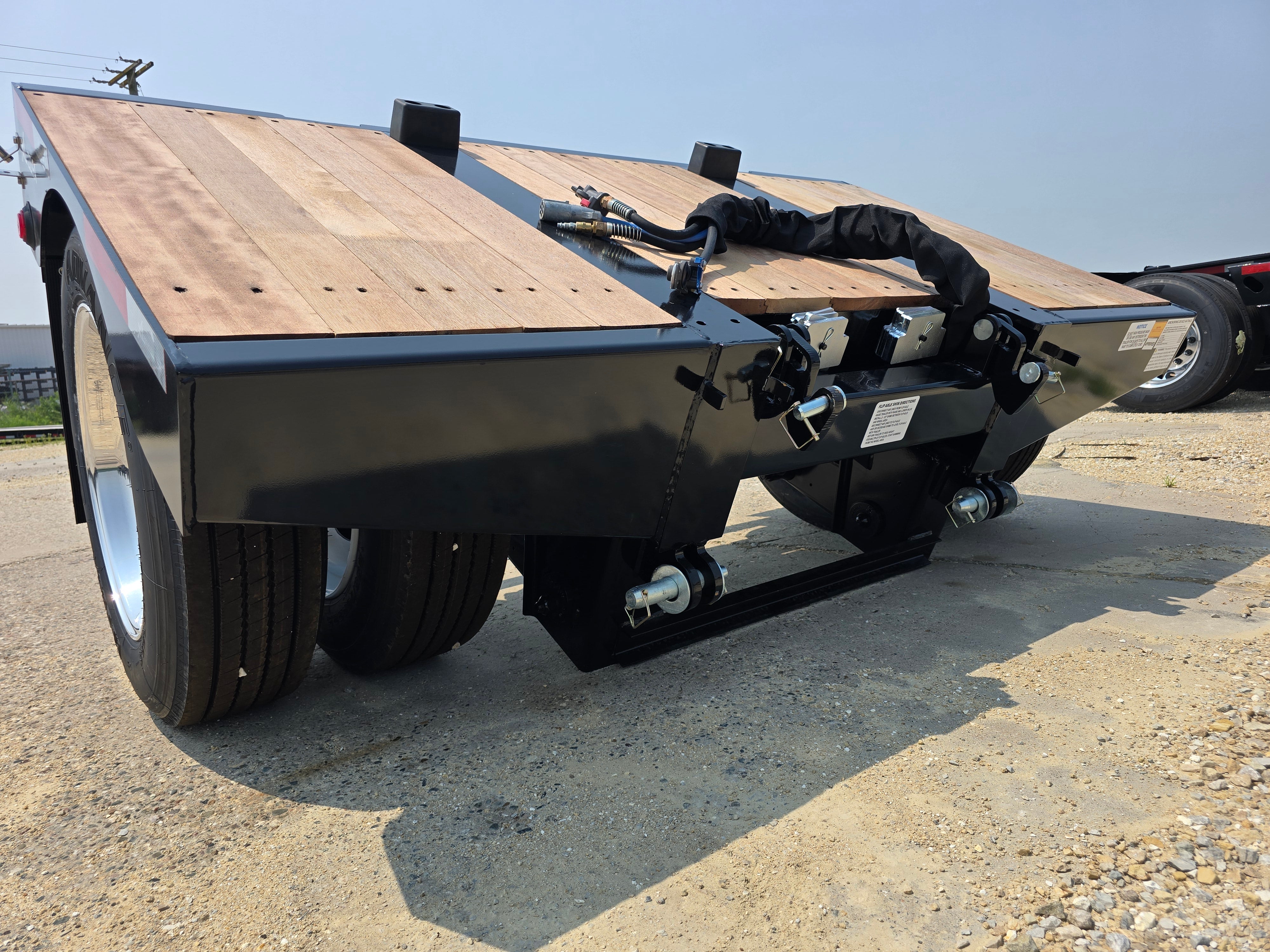2026 XL 22 FA (Flip Axle)