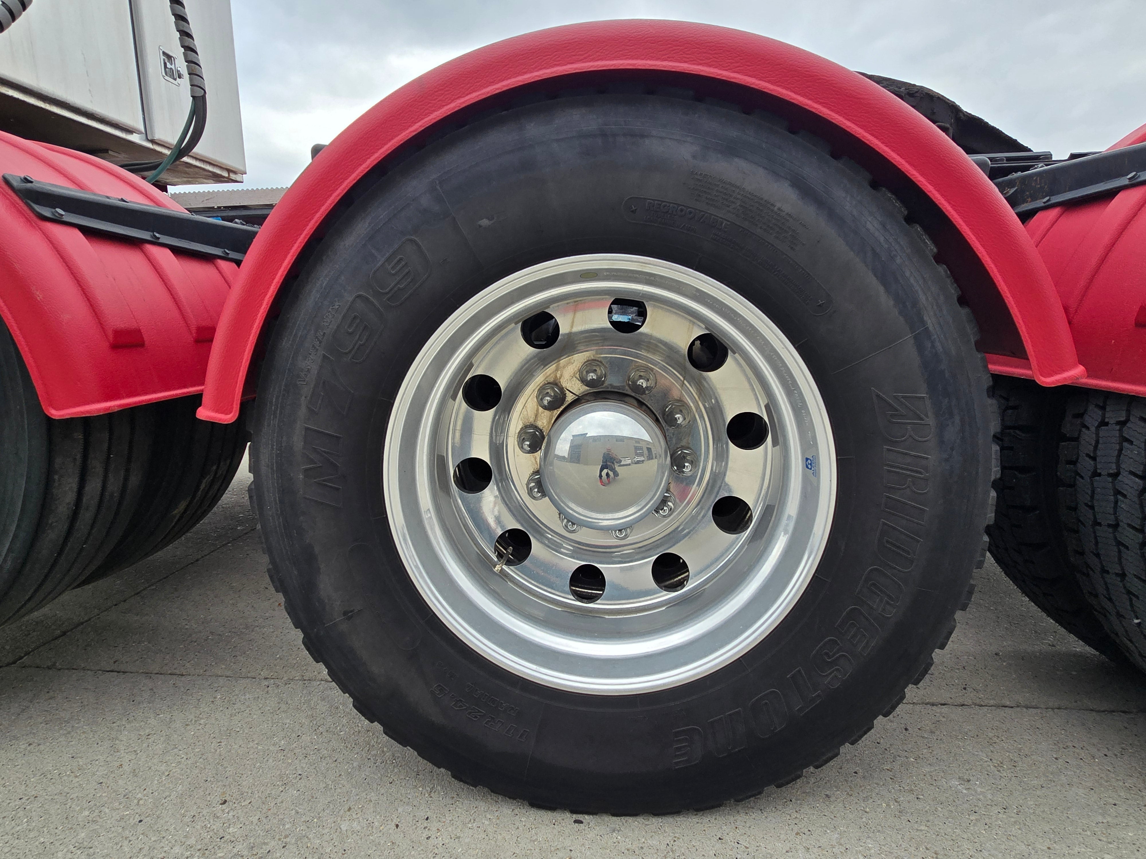 2022 Peterbilt 389