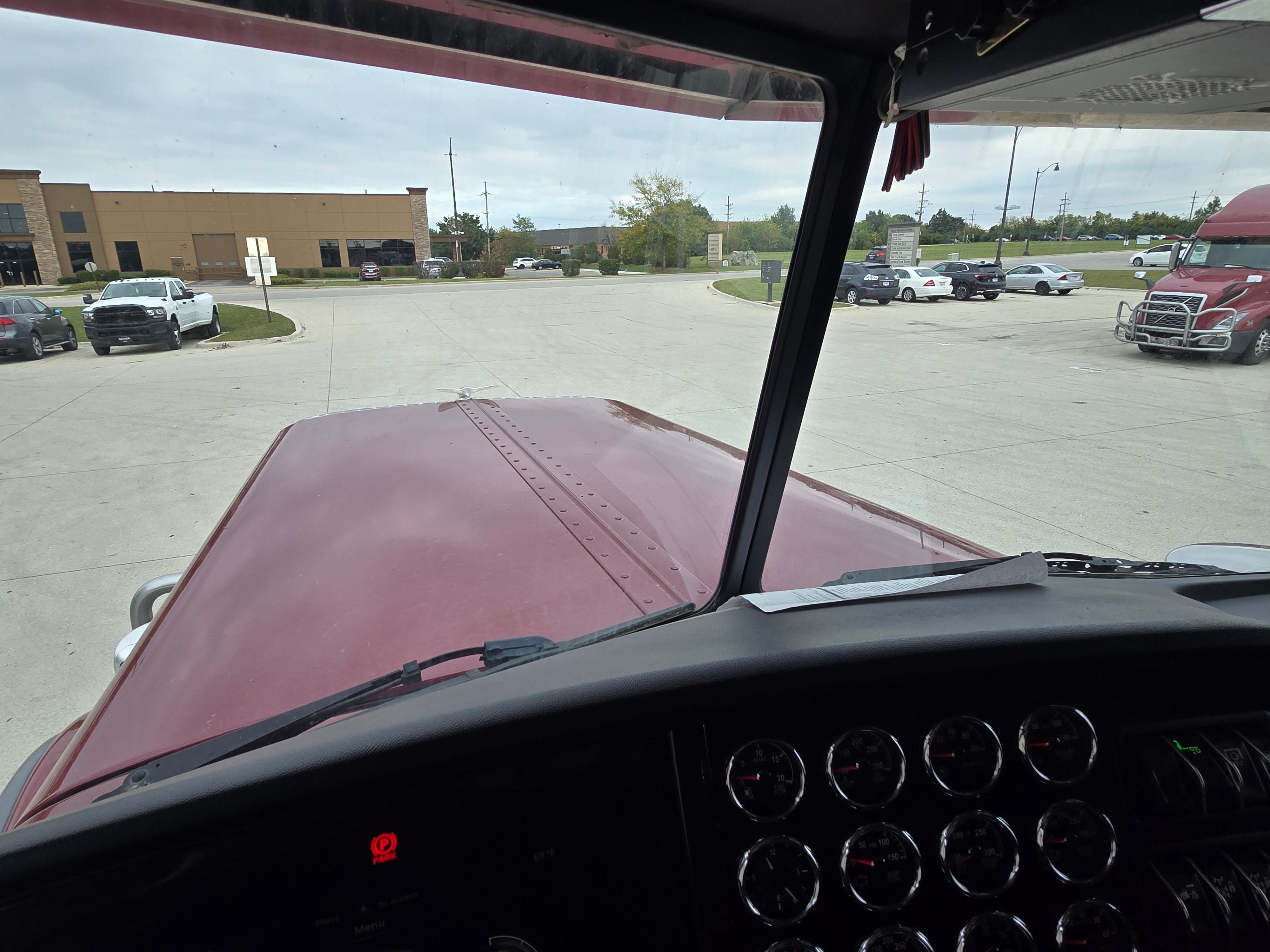 2022 Peterbilt 389