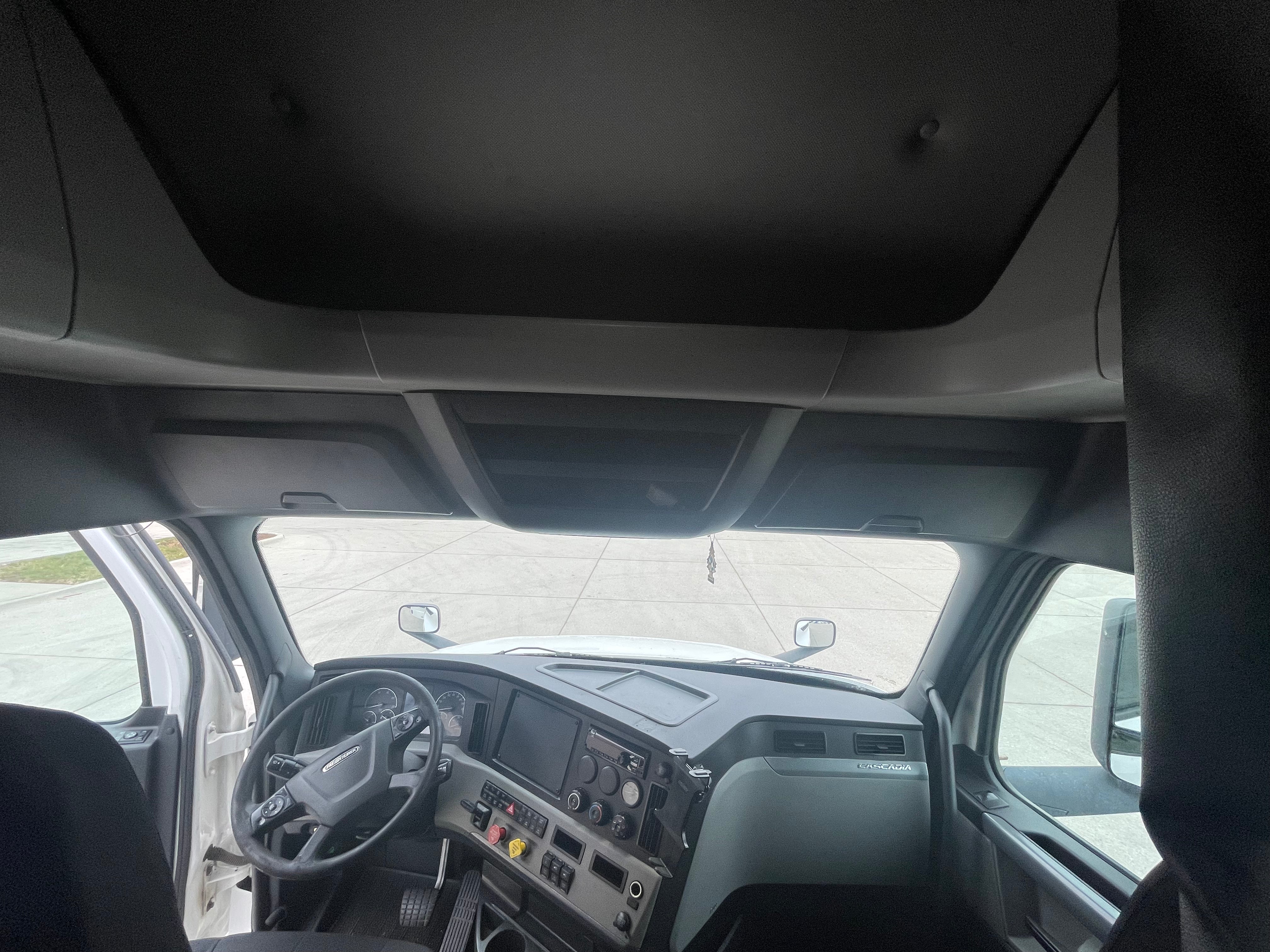 2020 Freightliner Cascadia Route One Trailers