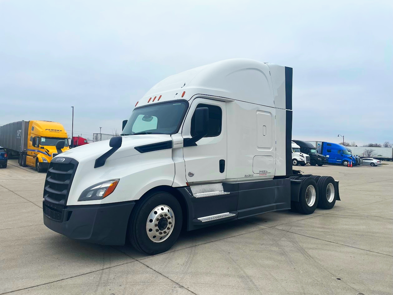 2020 Freightliner Cascadia Route One Trailers