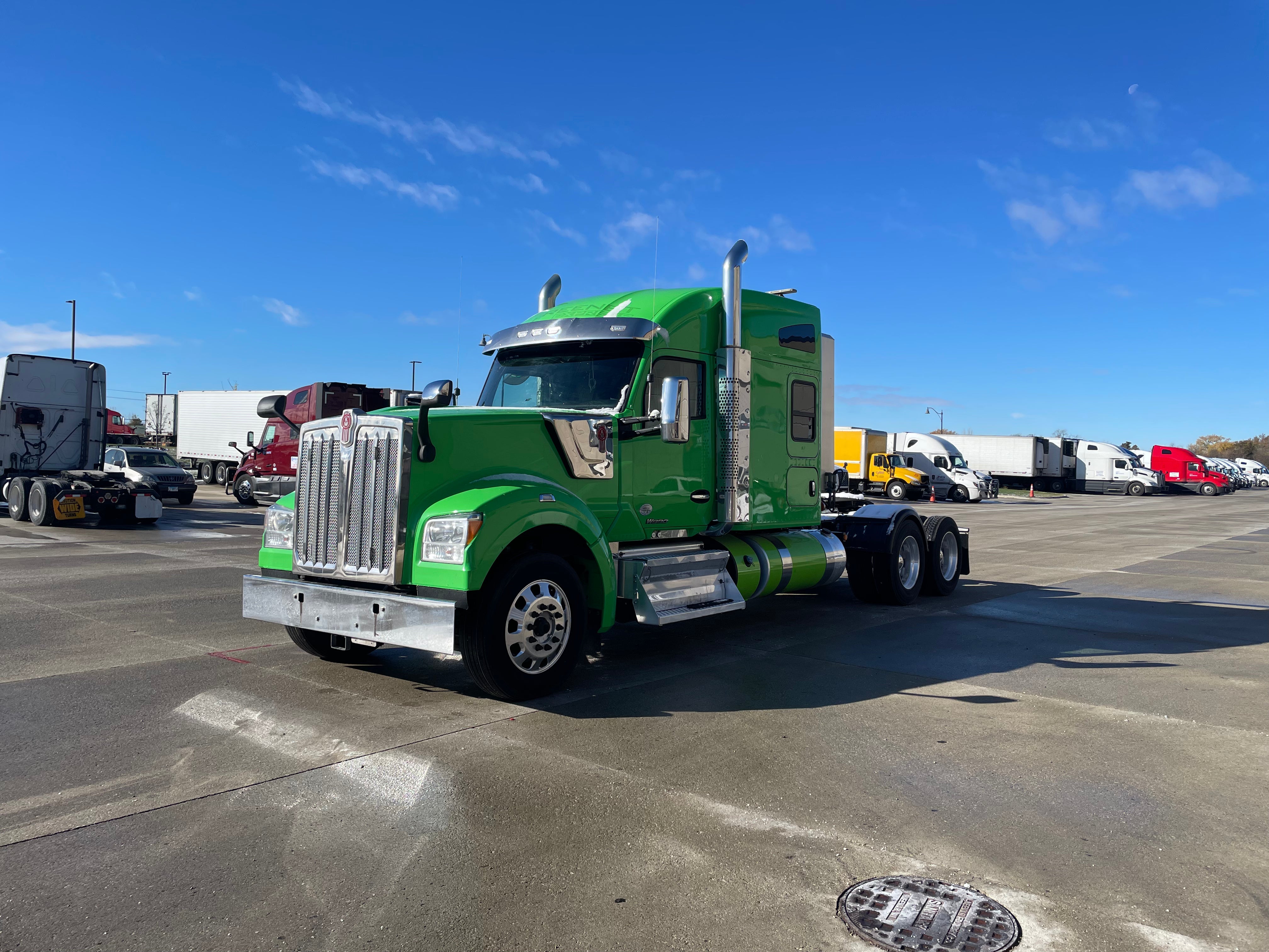 2020 Kenworth W990 Route One Trailers