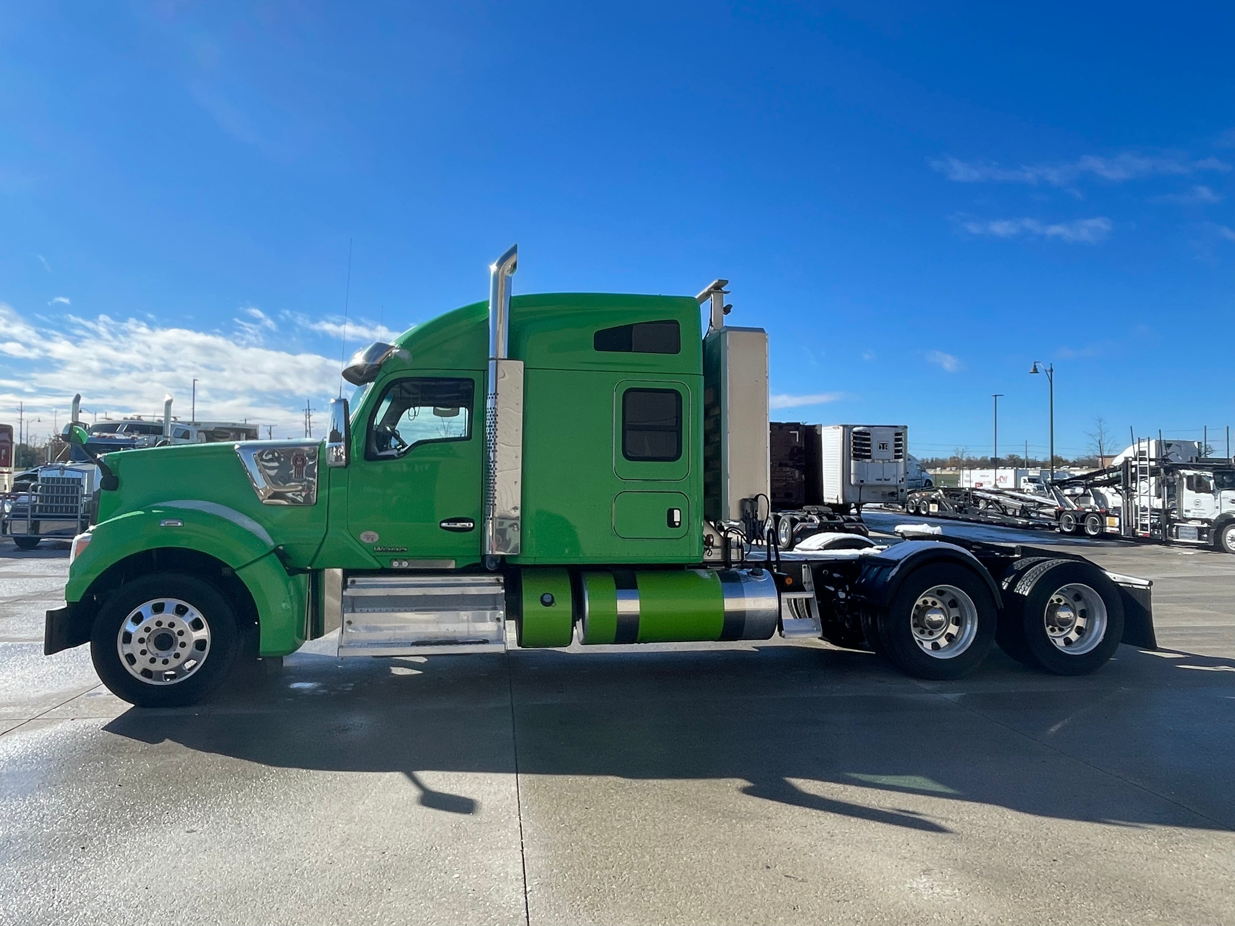 2020 Kenworth W990 Route One Trailers