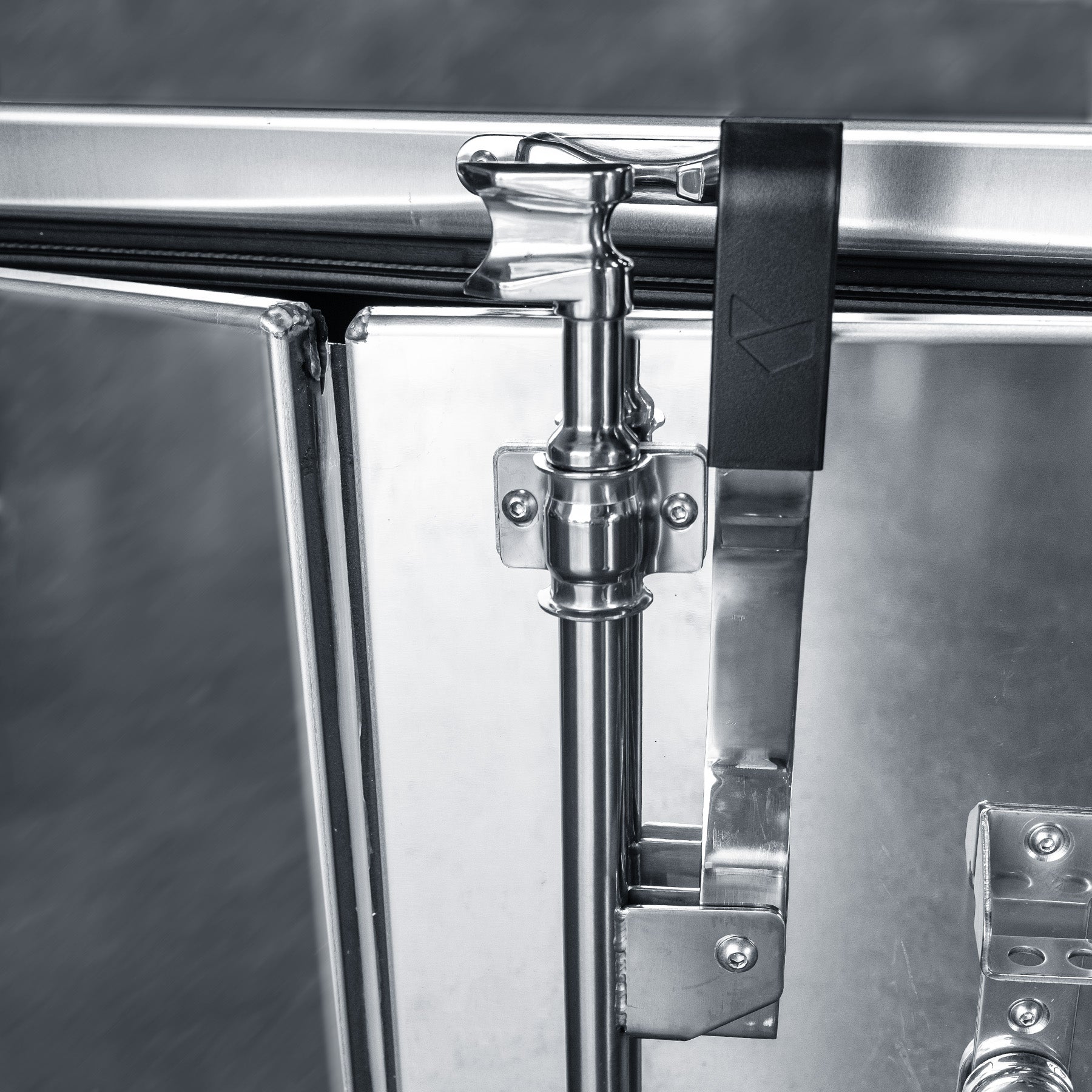 24 x 24x 60 Aero Toolbox Extreme Weather w cam lock Route One Trailers