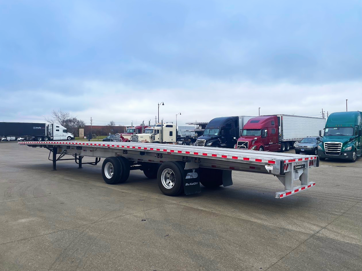 2017 Transcraft 524A Flatbed