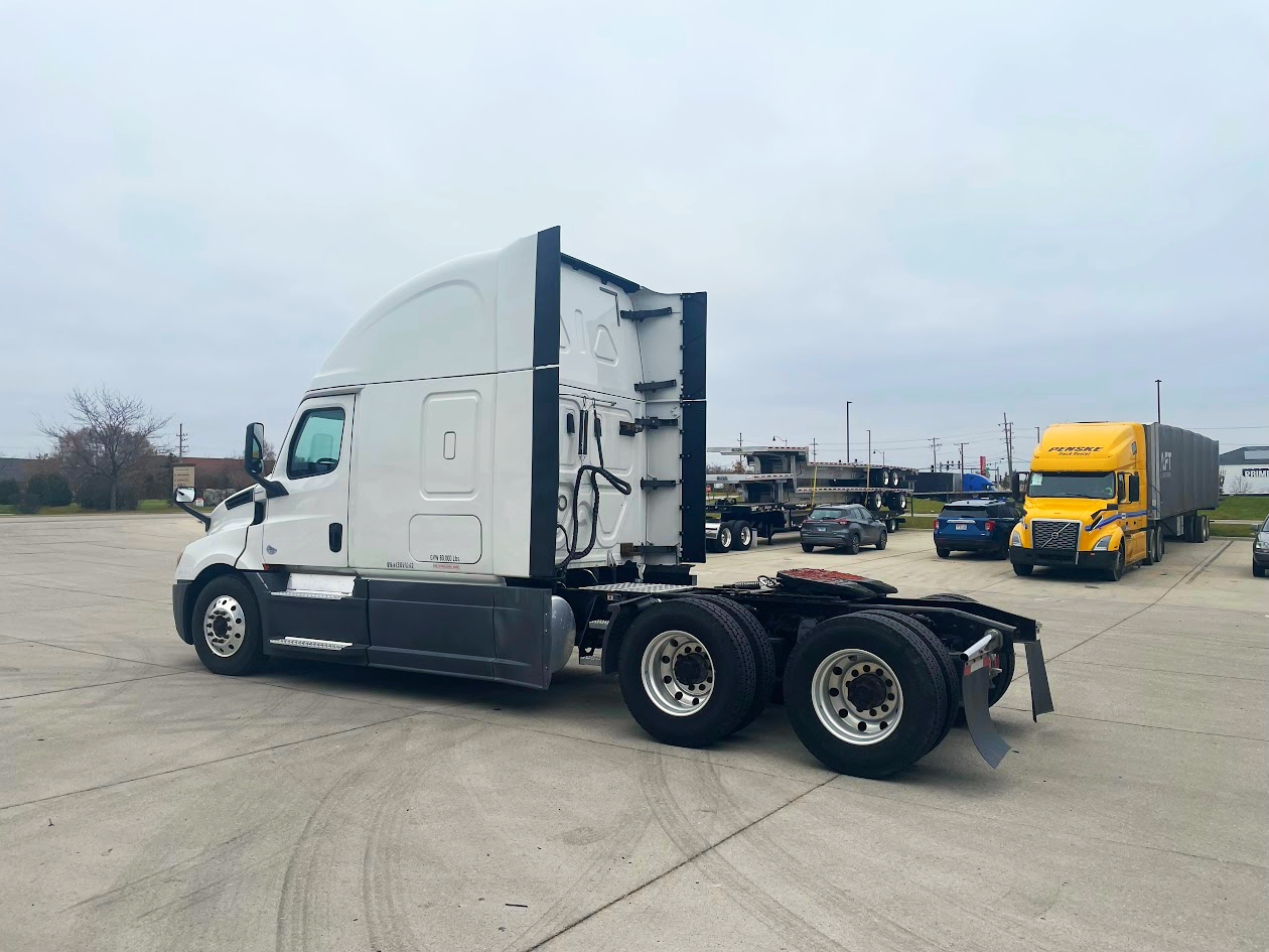 2020 Freightliner Cascadia Route One Trailers