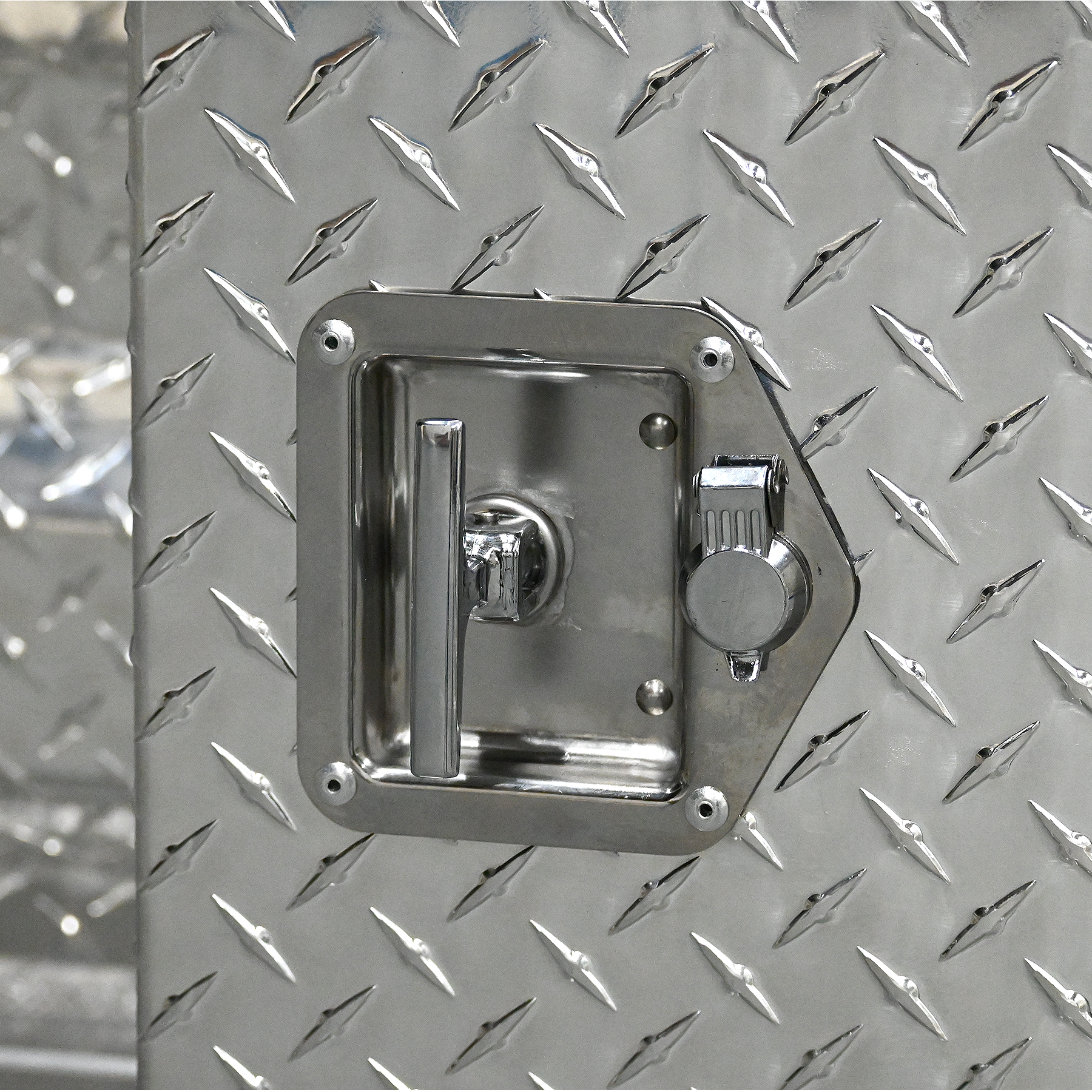 Headache Rack 68" x 80" w Box and 2 chain rack and tray