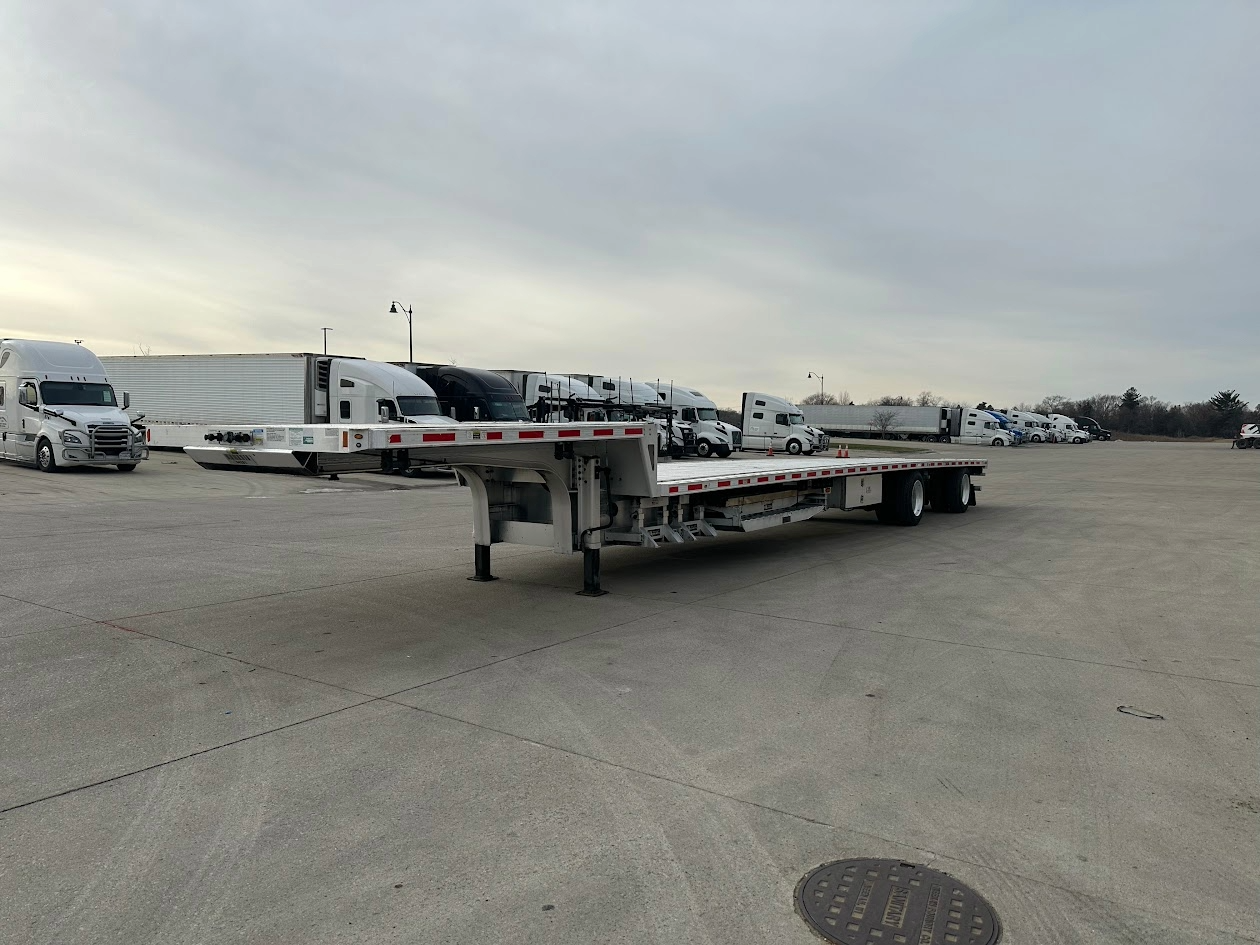 2021 Fontaine Revolution Step Deck Aluminum 53’ Route One Trailers