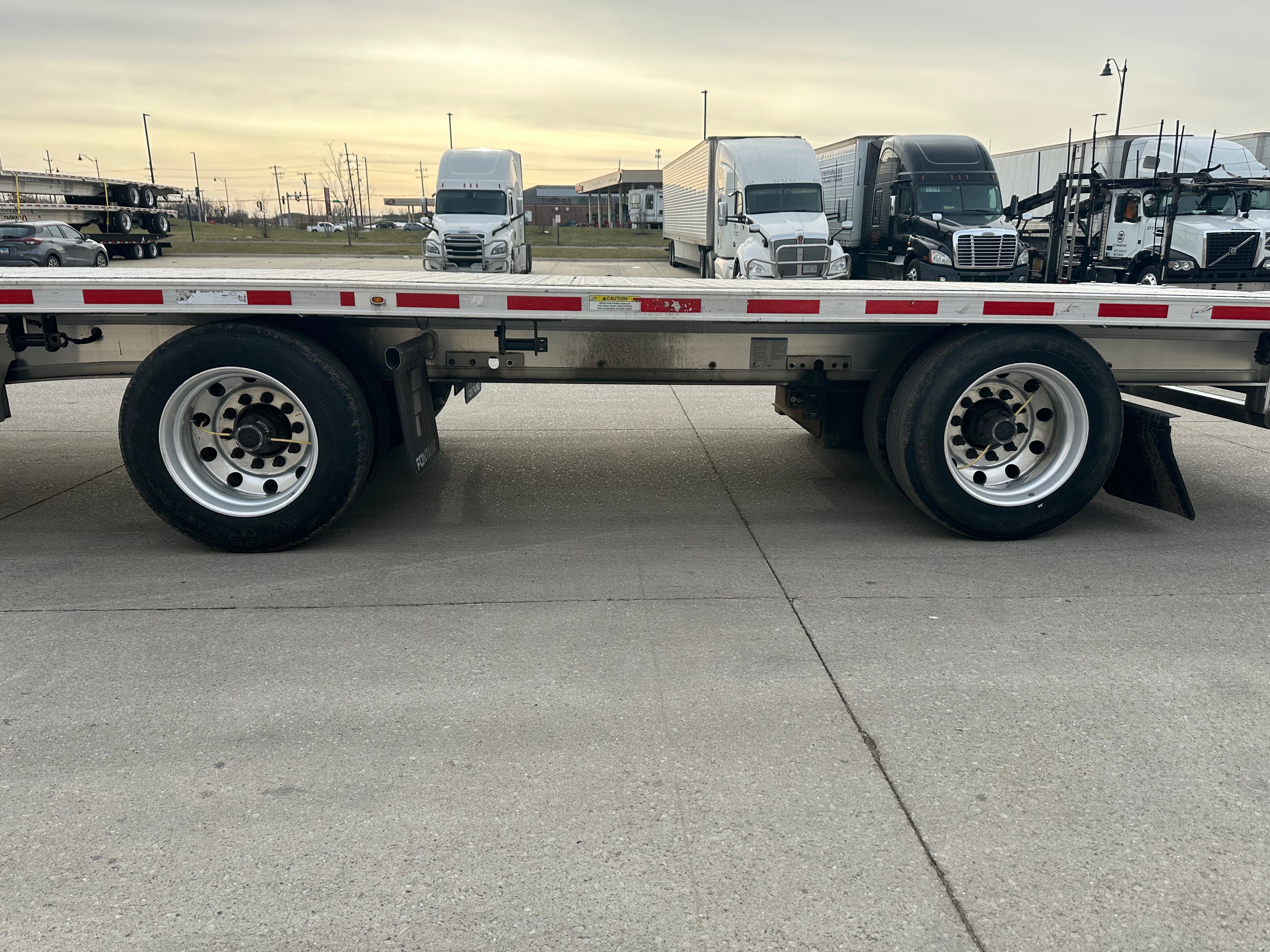 2021 Fontaine Revolution Step Deck Aluminum 53’ Route One Trailers