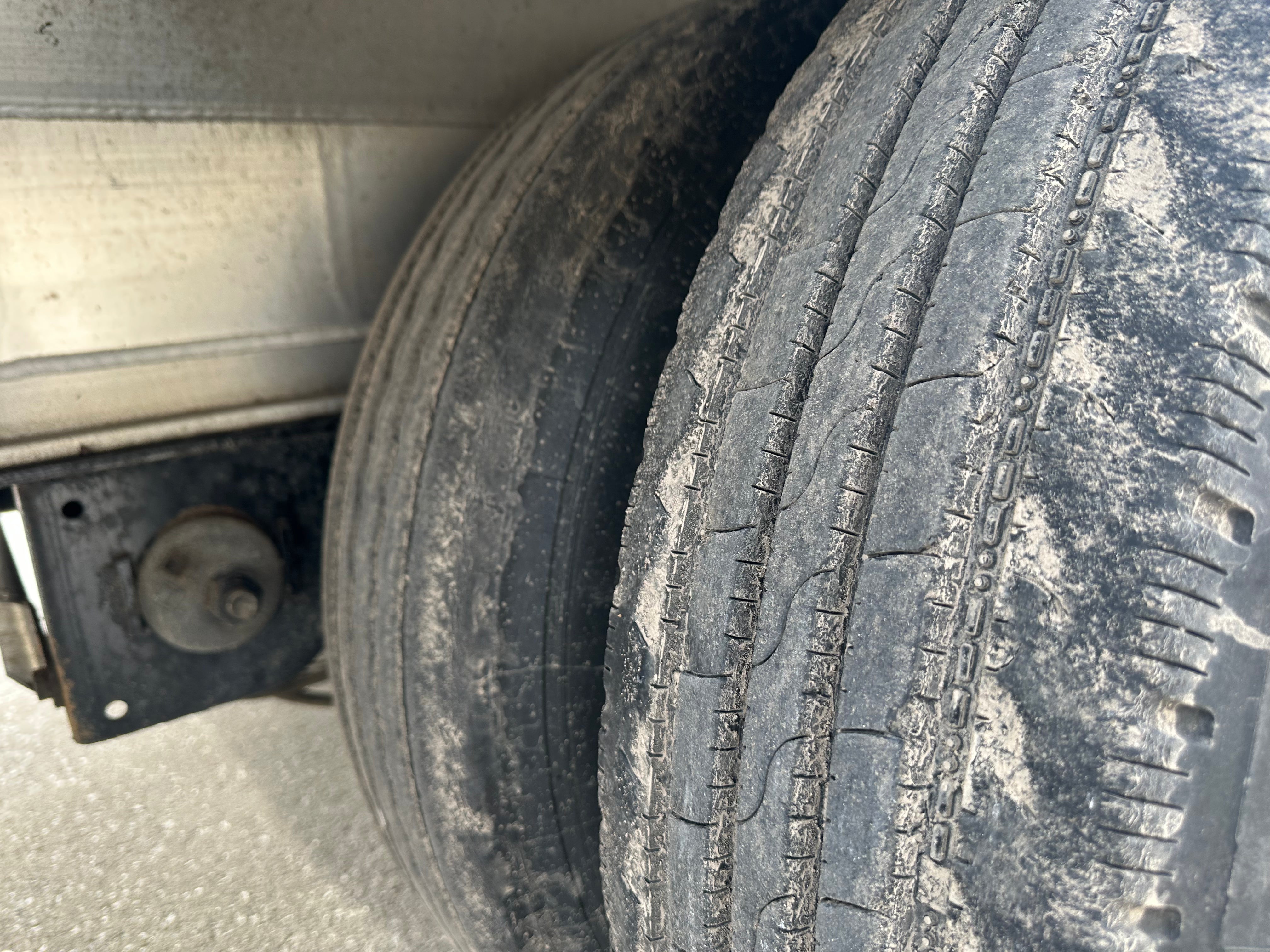 2021 Fontaine Revolution Step Deck Aluminum 53’ Route One Trailers