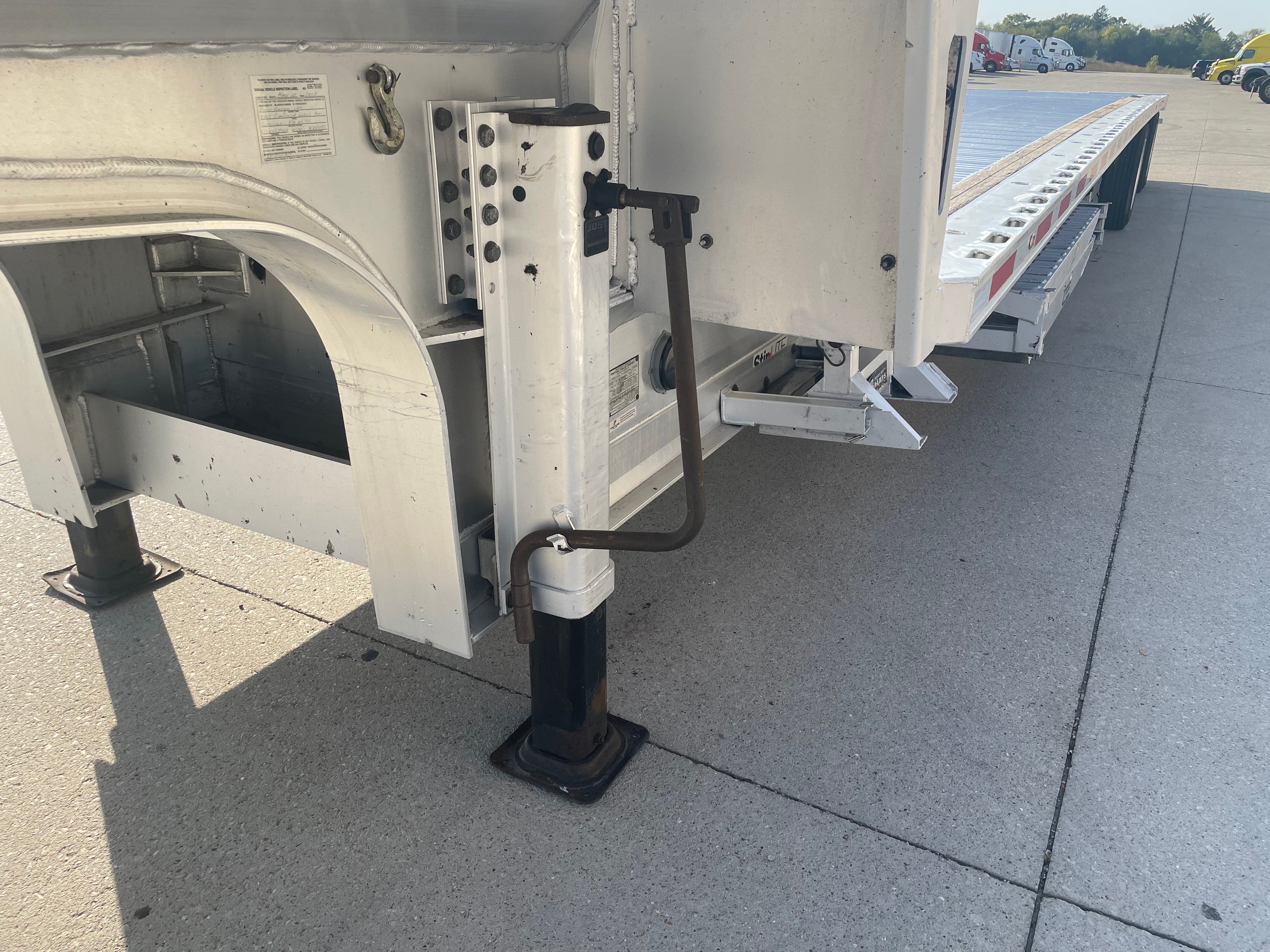 2022 Fontaine Revolution Step Deck Aluminum 53’