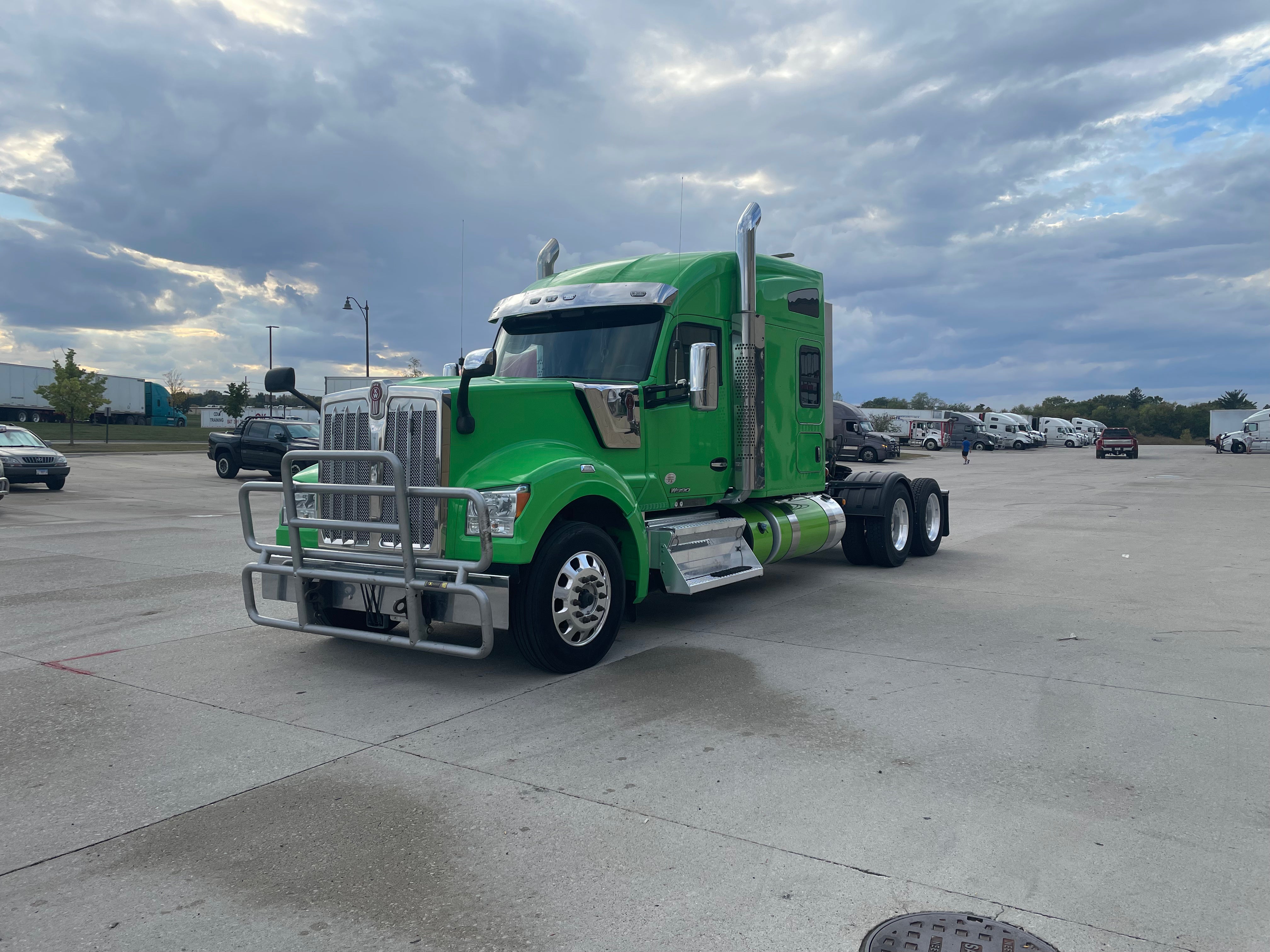 2020 Kenworth W990