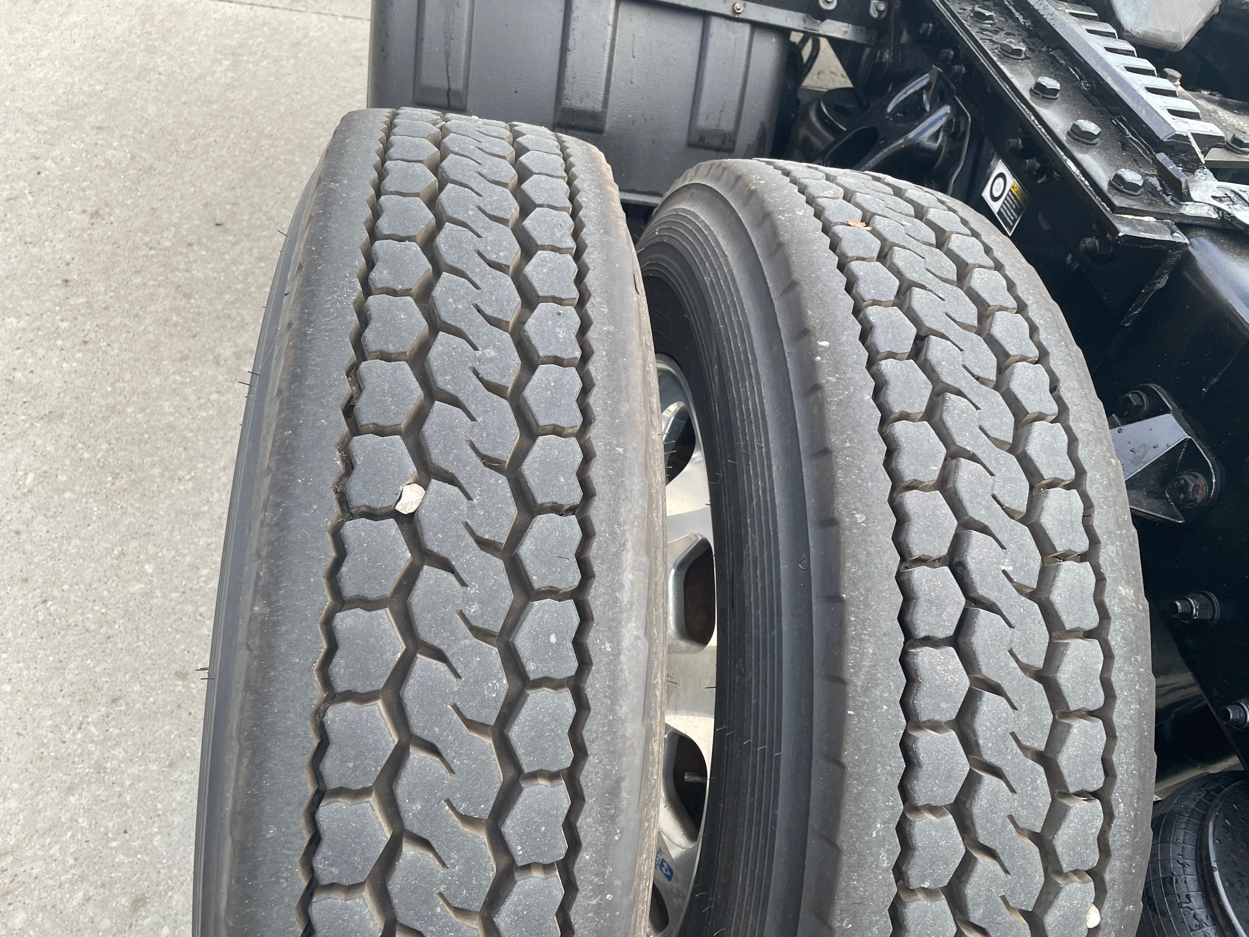 2020 Kenworth W990 Route One Trailers