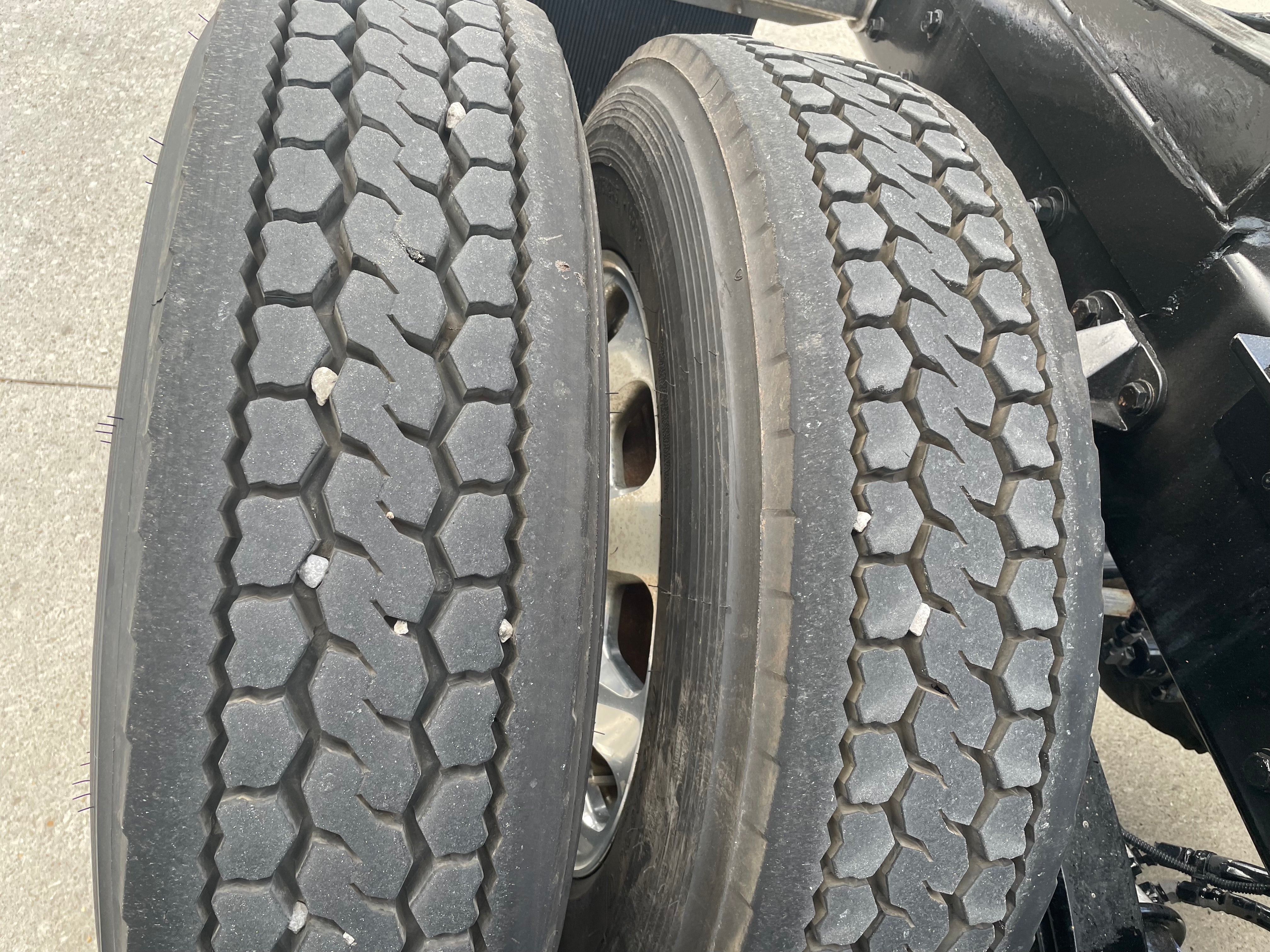 2020 Kenworth W990 Route One Trailers