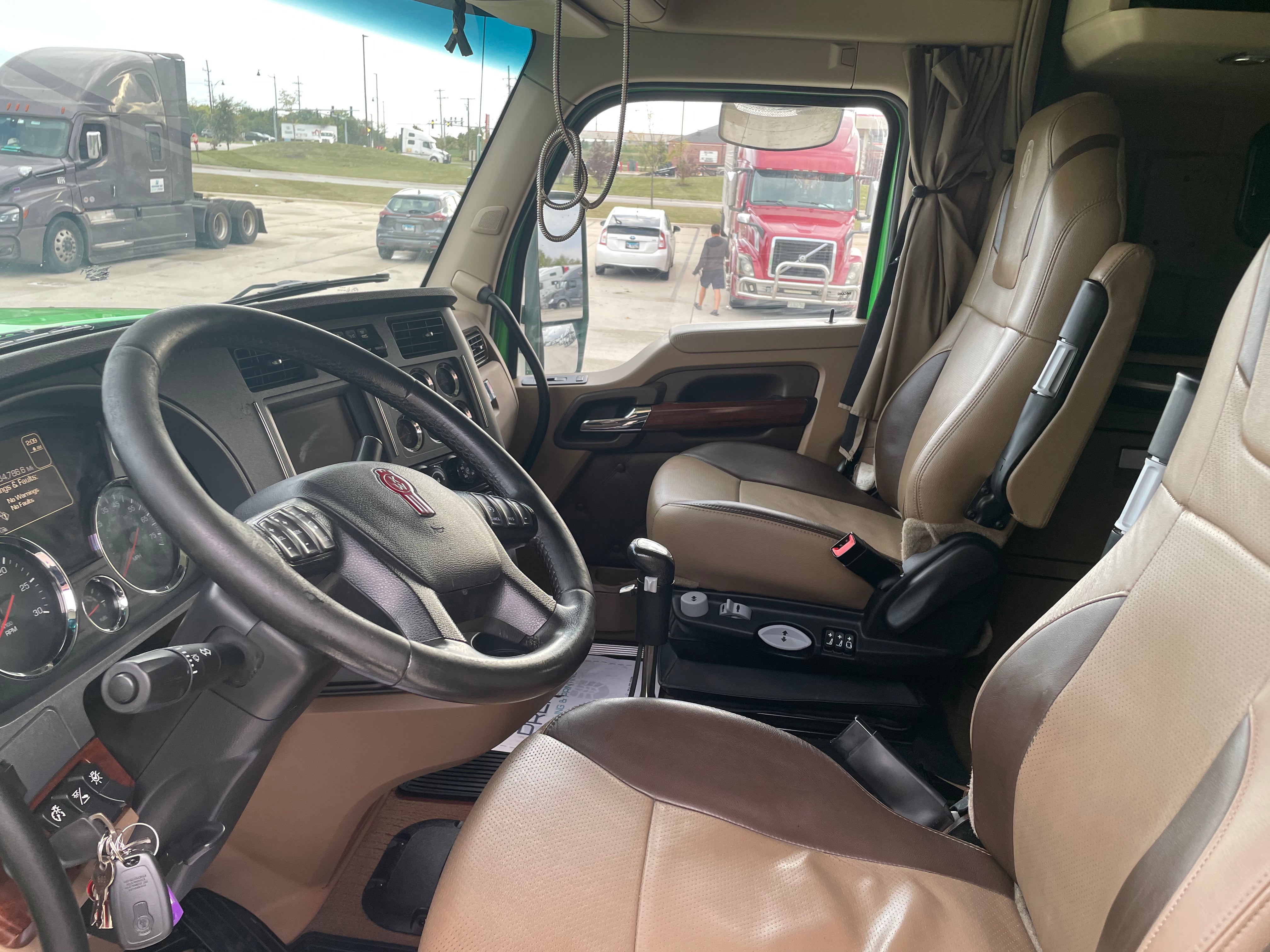2020 Kenworth W990