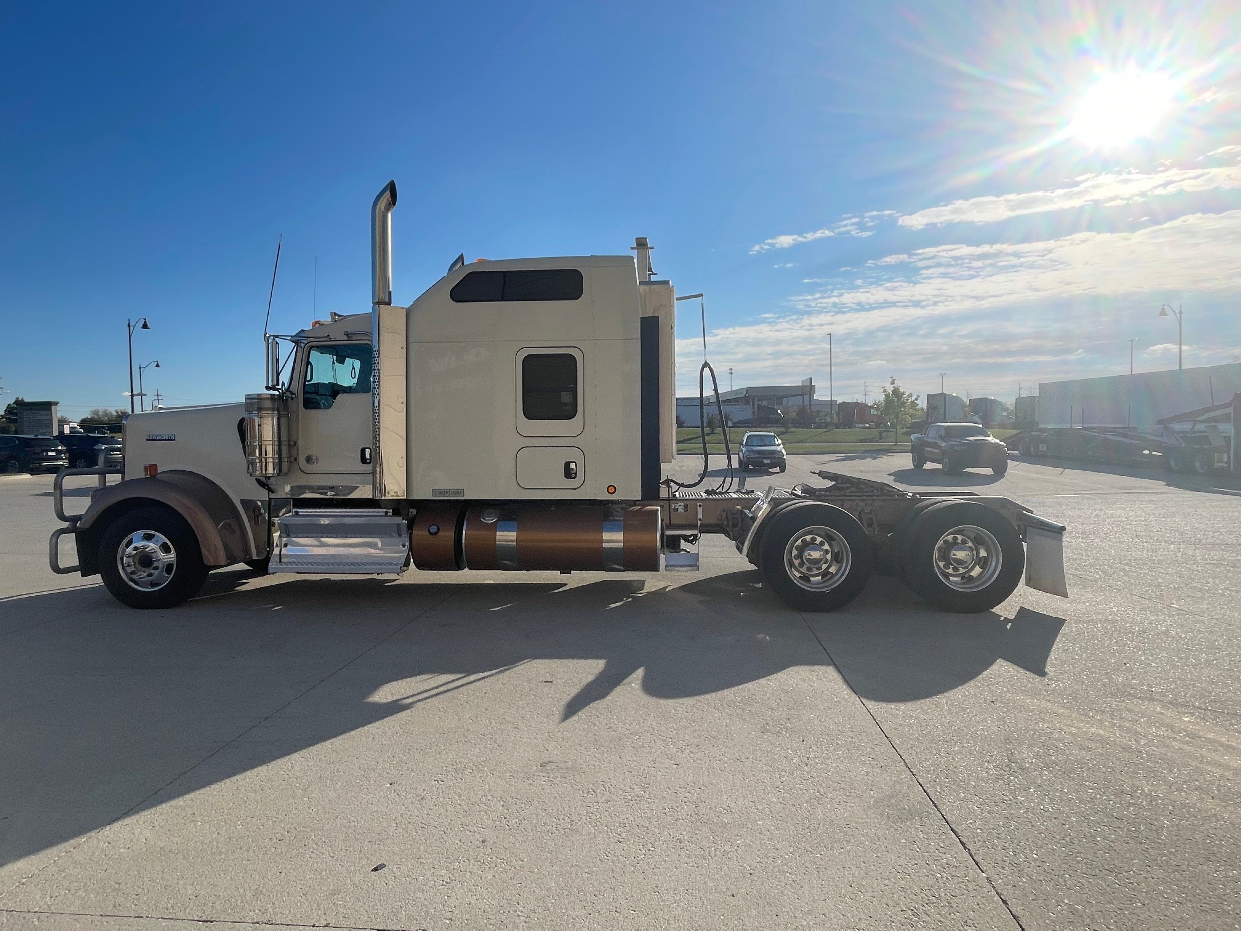 2020 Kenworth W900 Studio Sleeper Route One Trailers