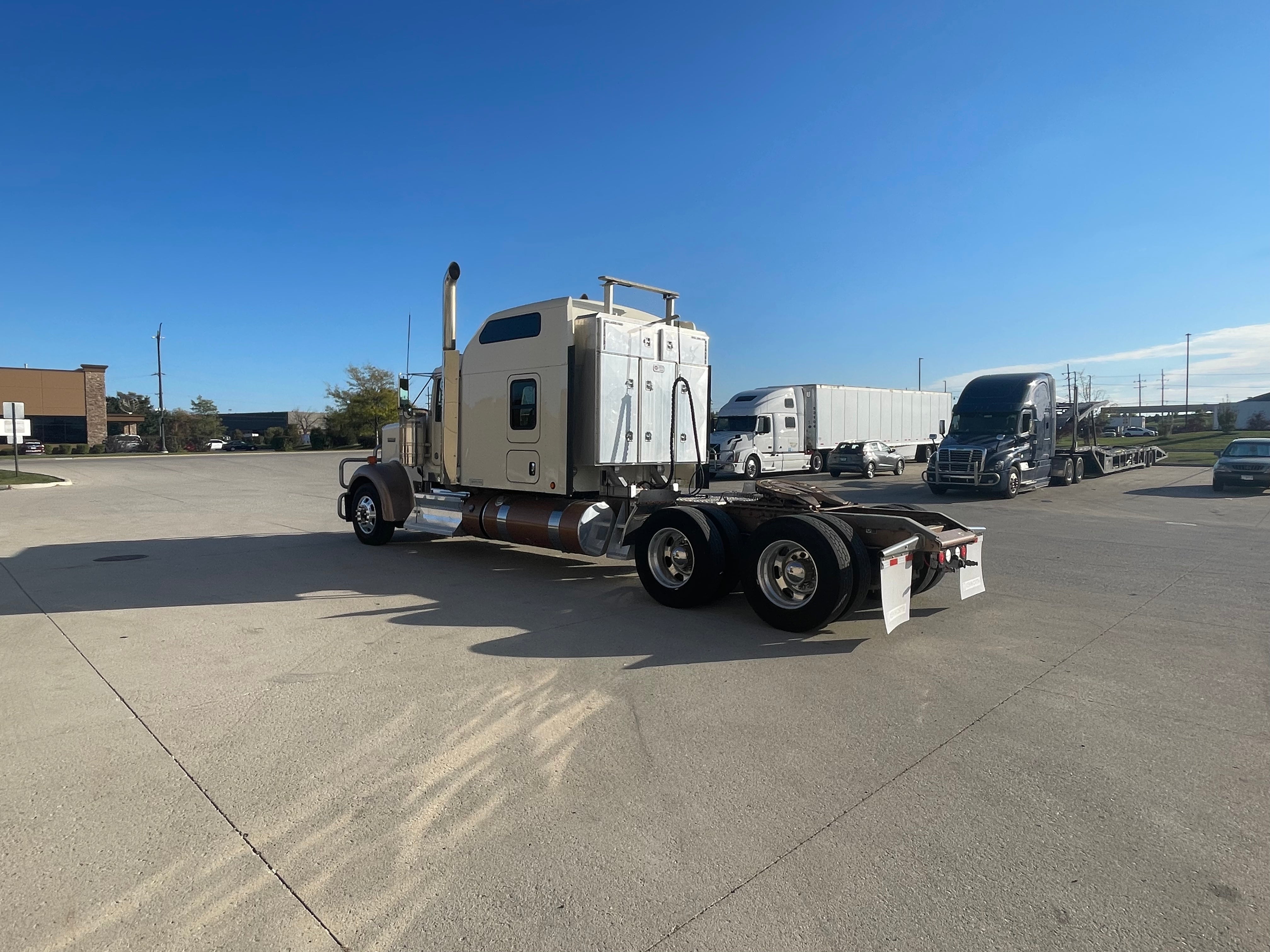 2020 Kenworth W900 Studio Sleeper Route One Trailers