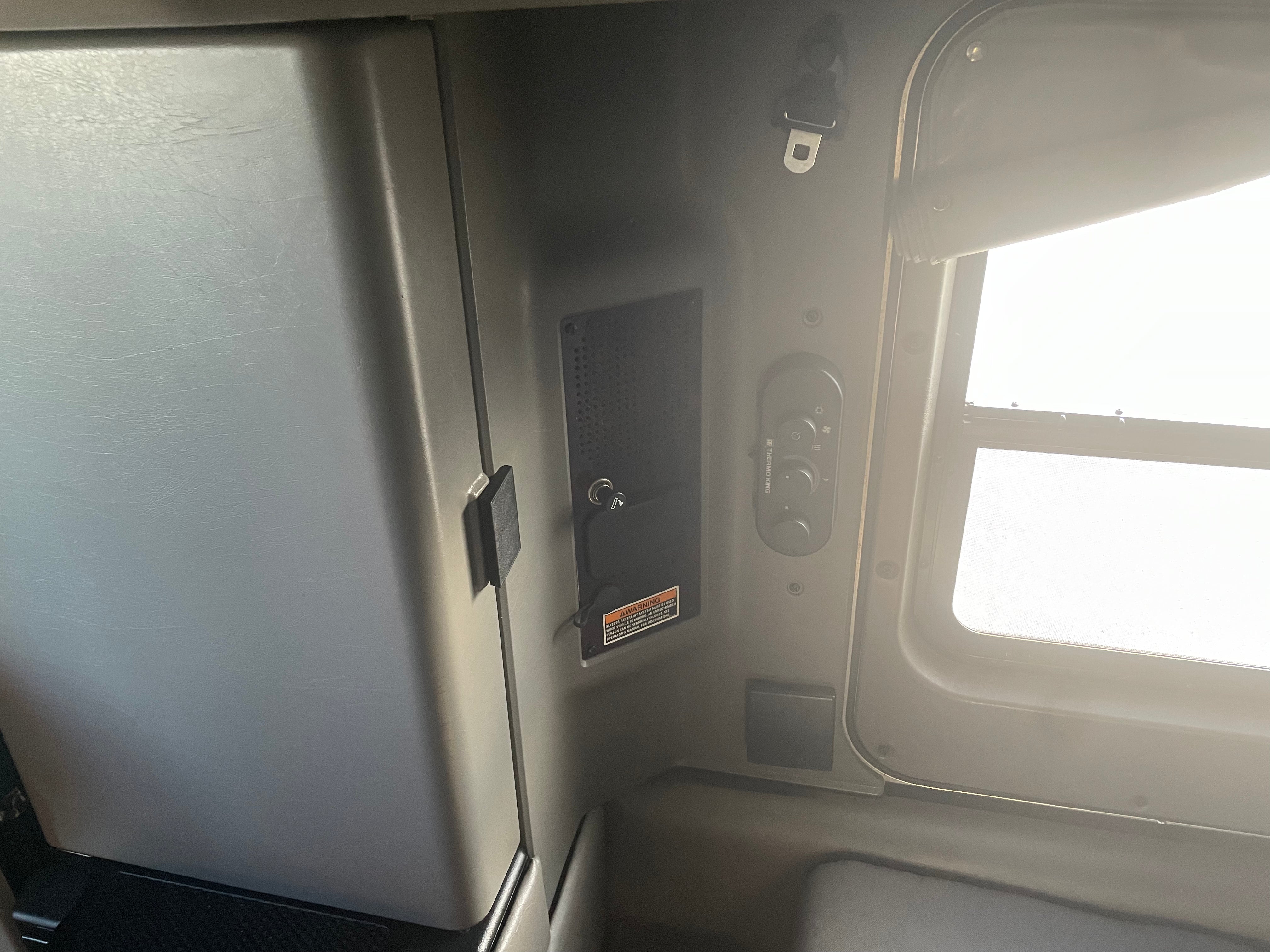 2020 Kenworth W900 Studio Sleeper