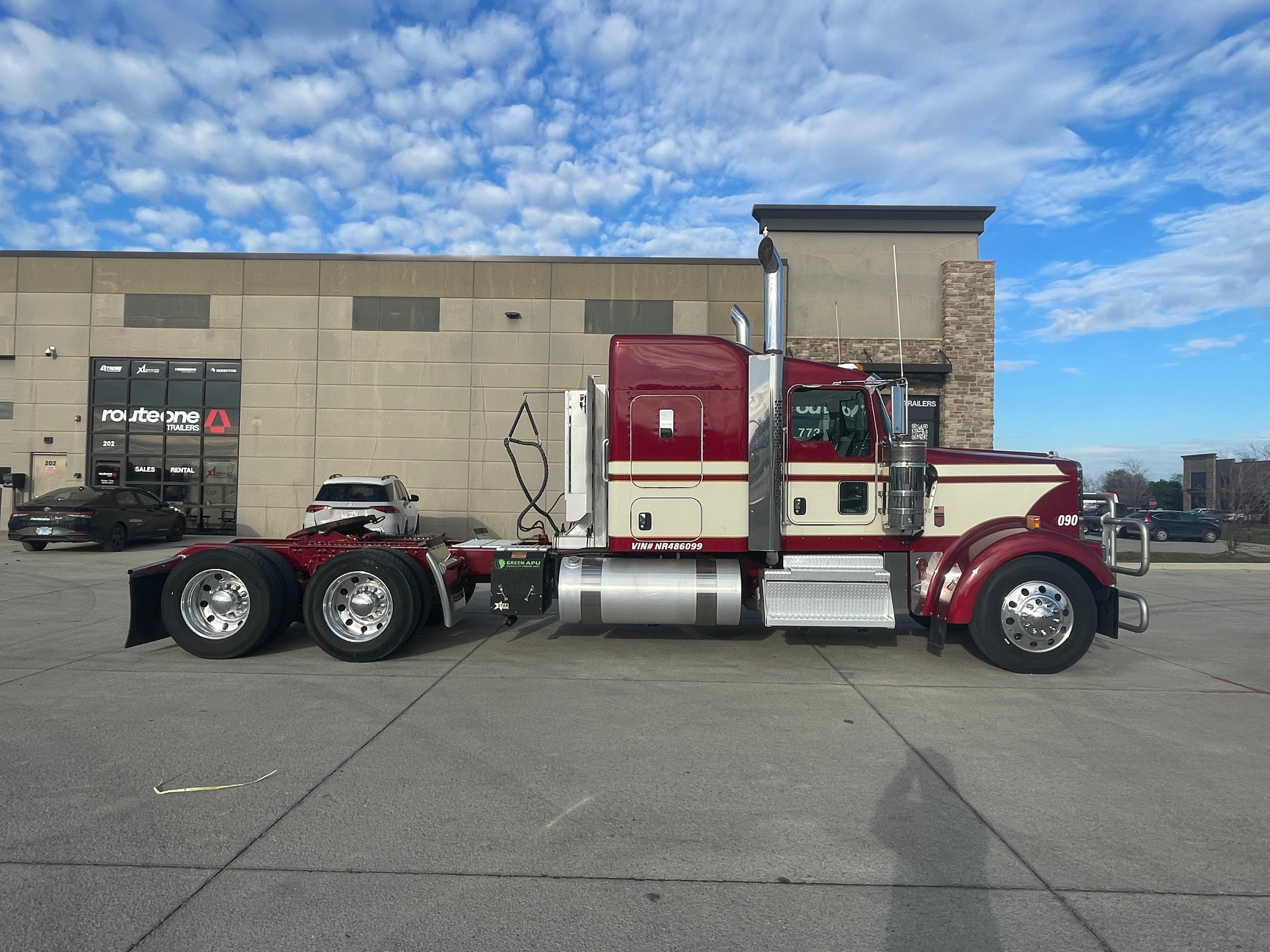2022 KW W900 AEROCAB SLEEPER