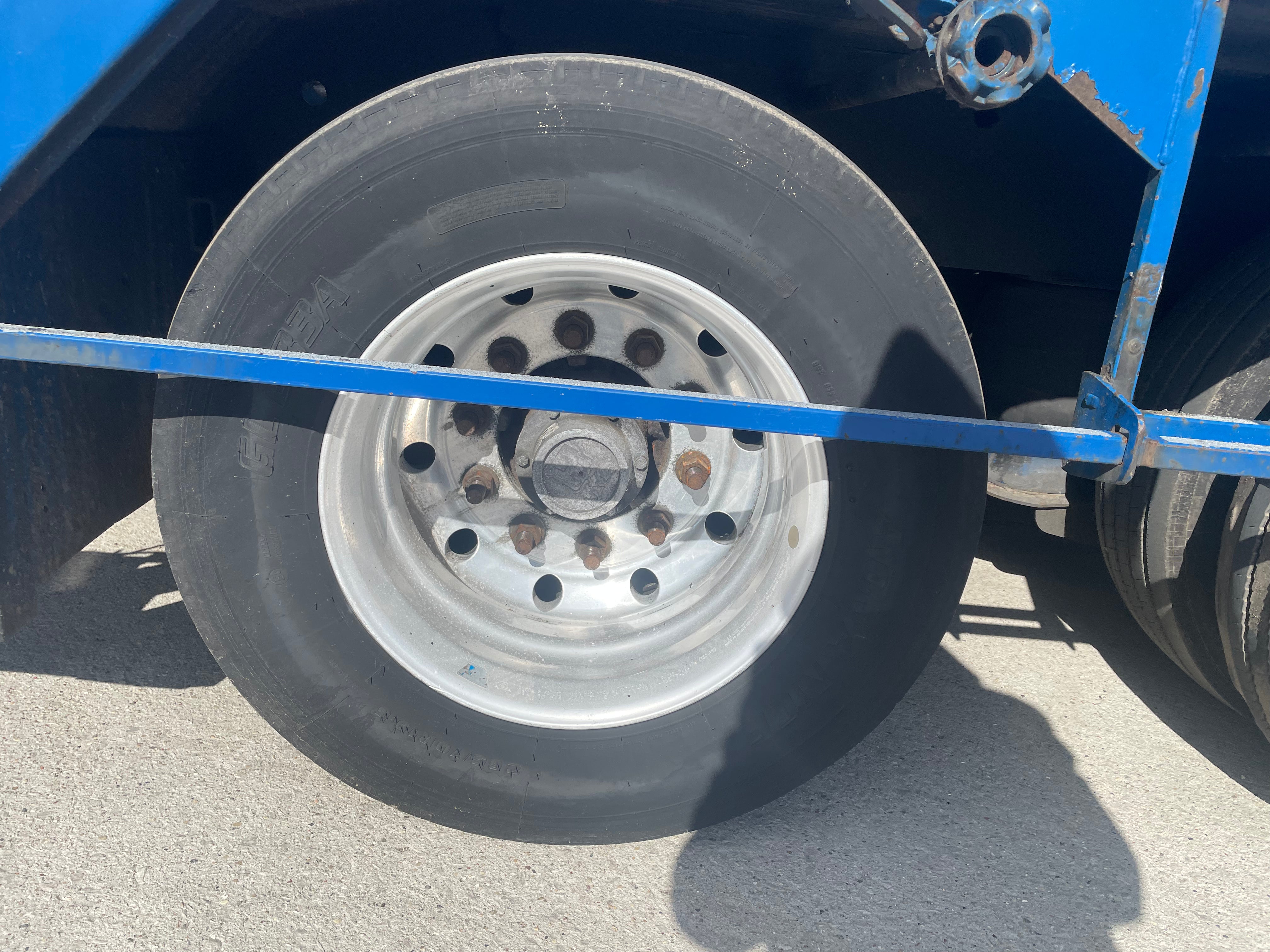 2015 Cottrell 7-Car Carhauler Route One Trailers