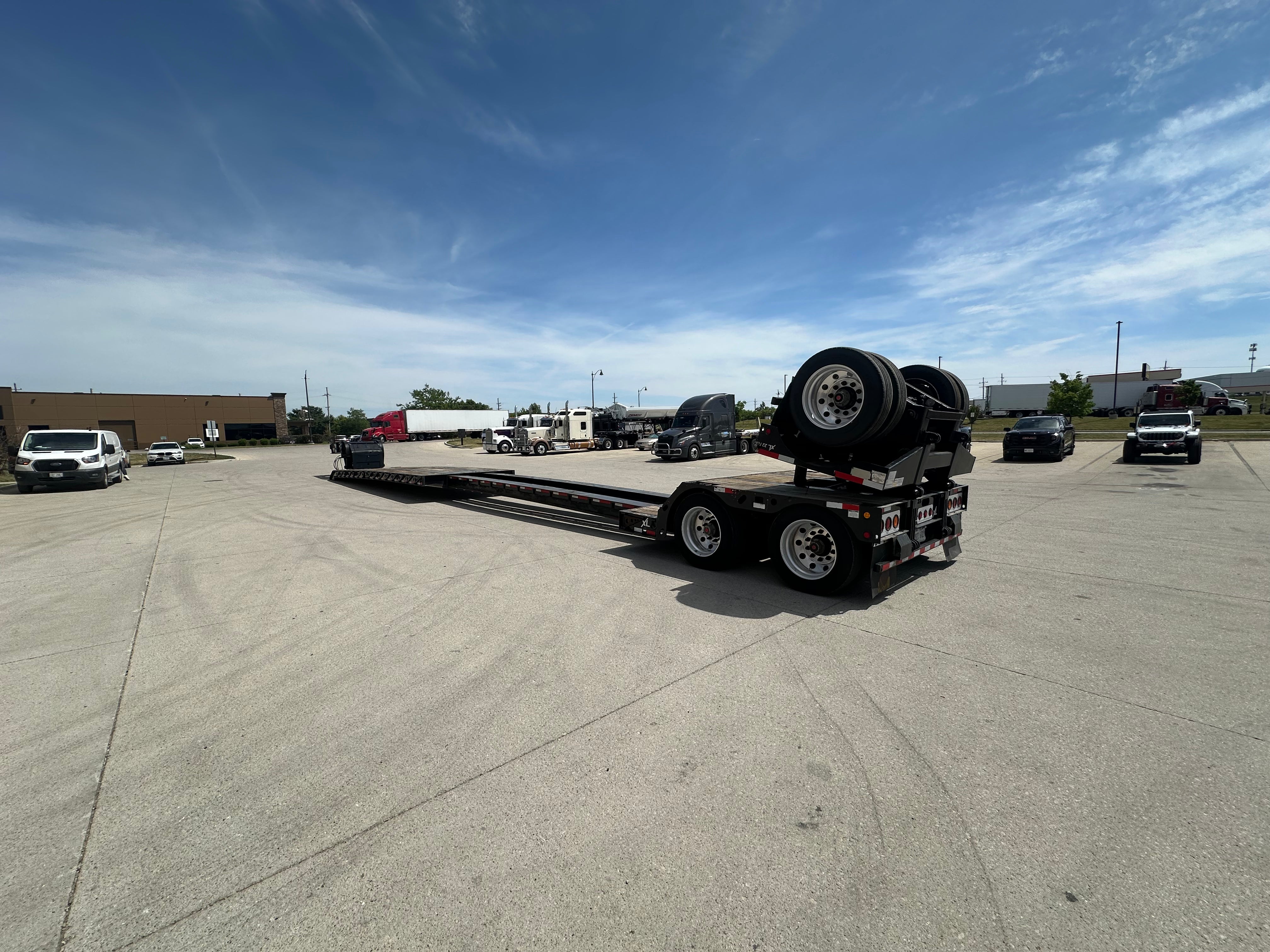 2023 XL Specialized 80 HDE Route One Trailers