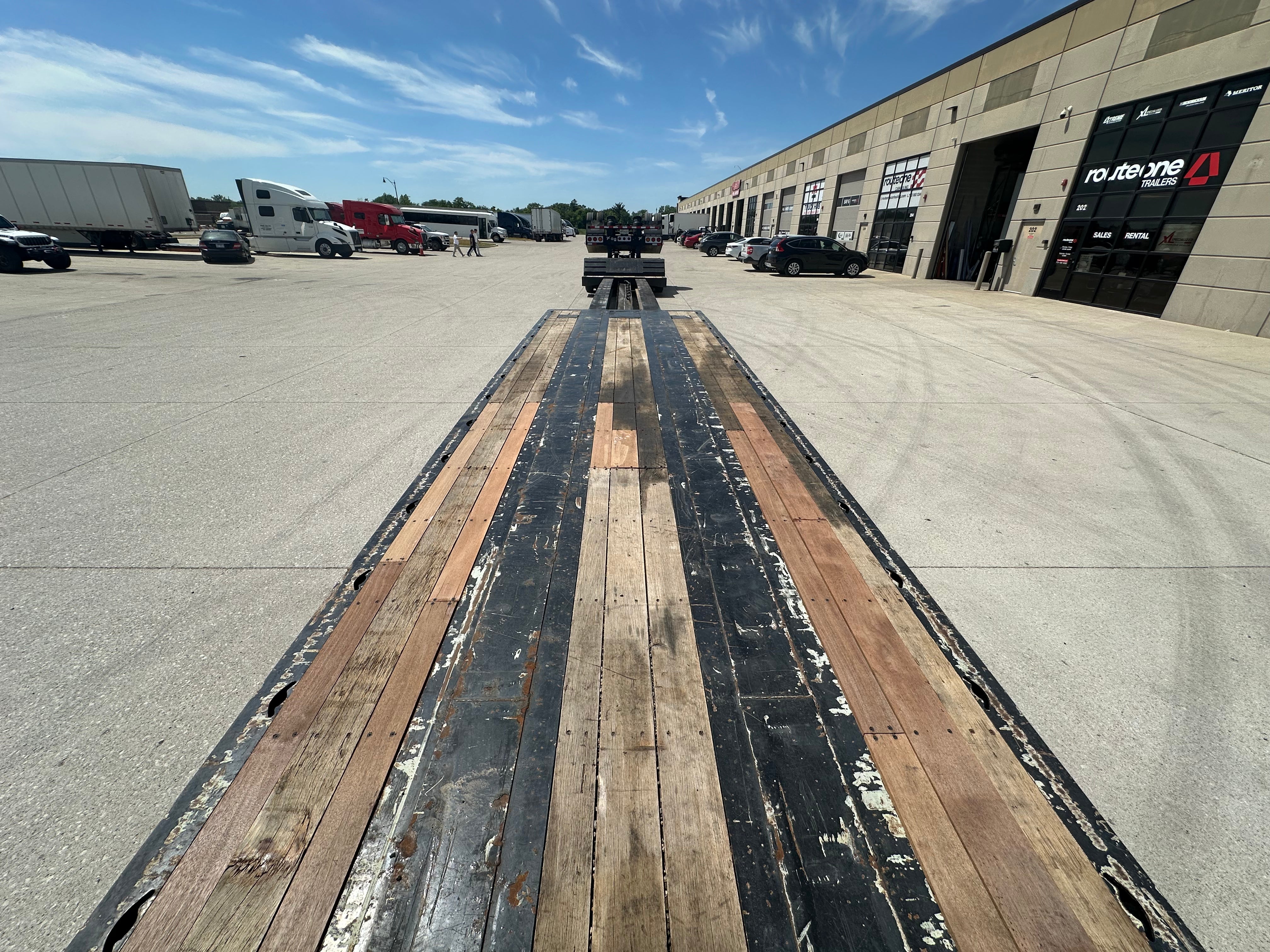 2023 XL Specialized 80 HDE Route One Trailers