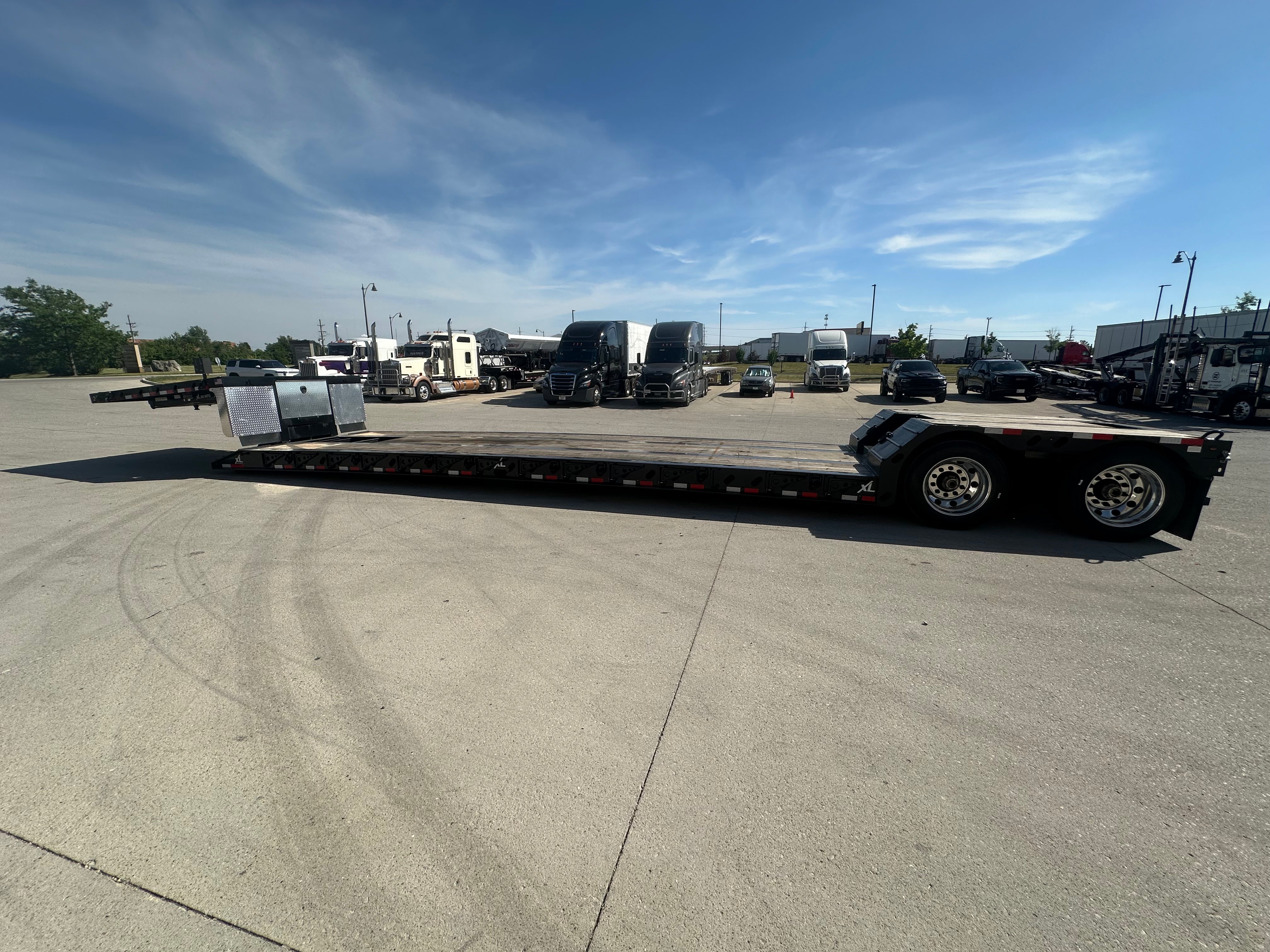 2026 XL Specialized 80 MFG-Knight Route One Trailers