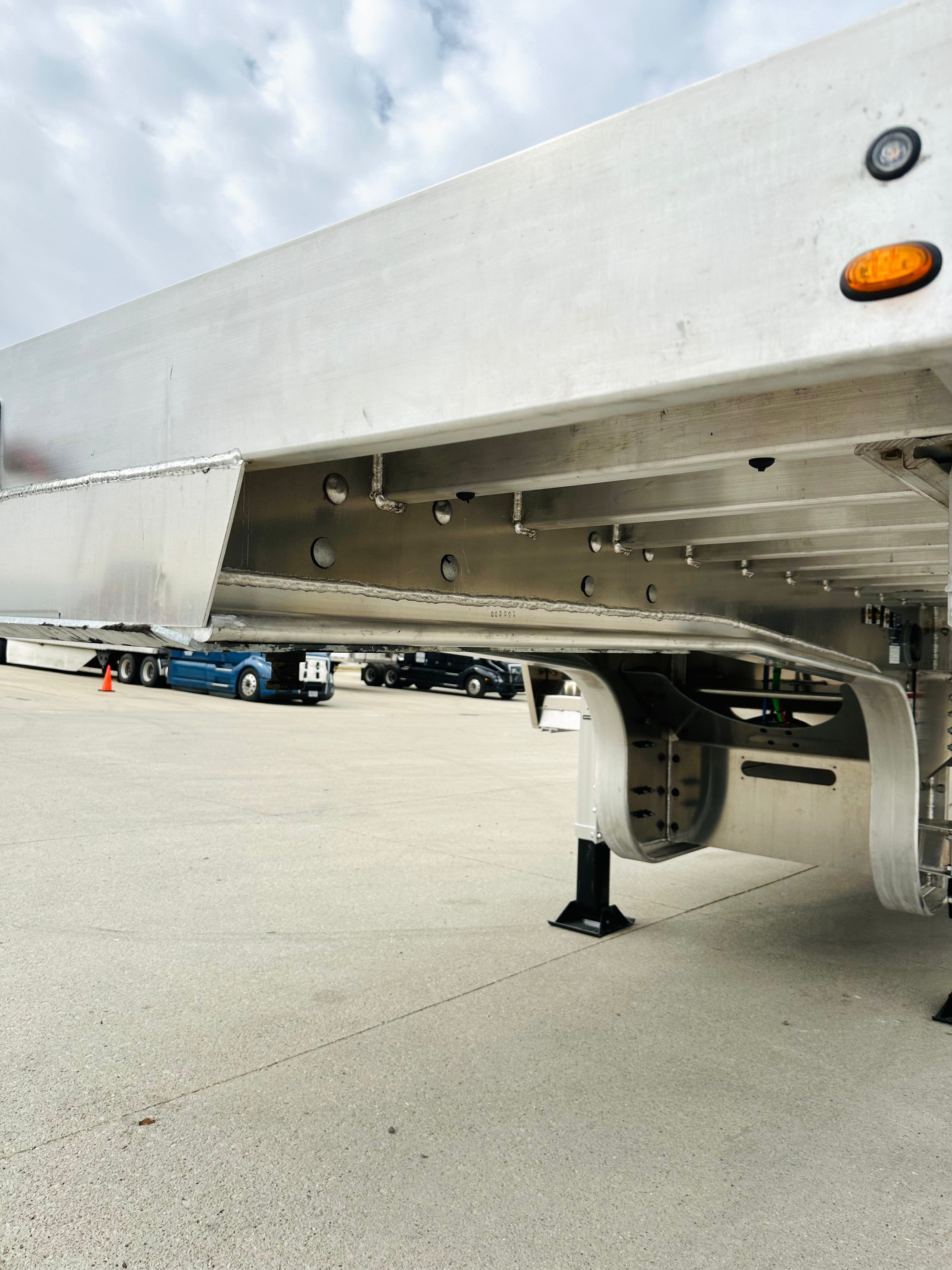 2026 Extreme XS70 Step Deck R22.5