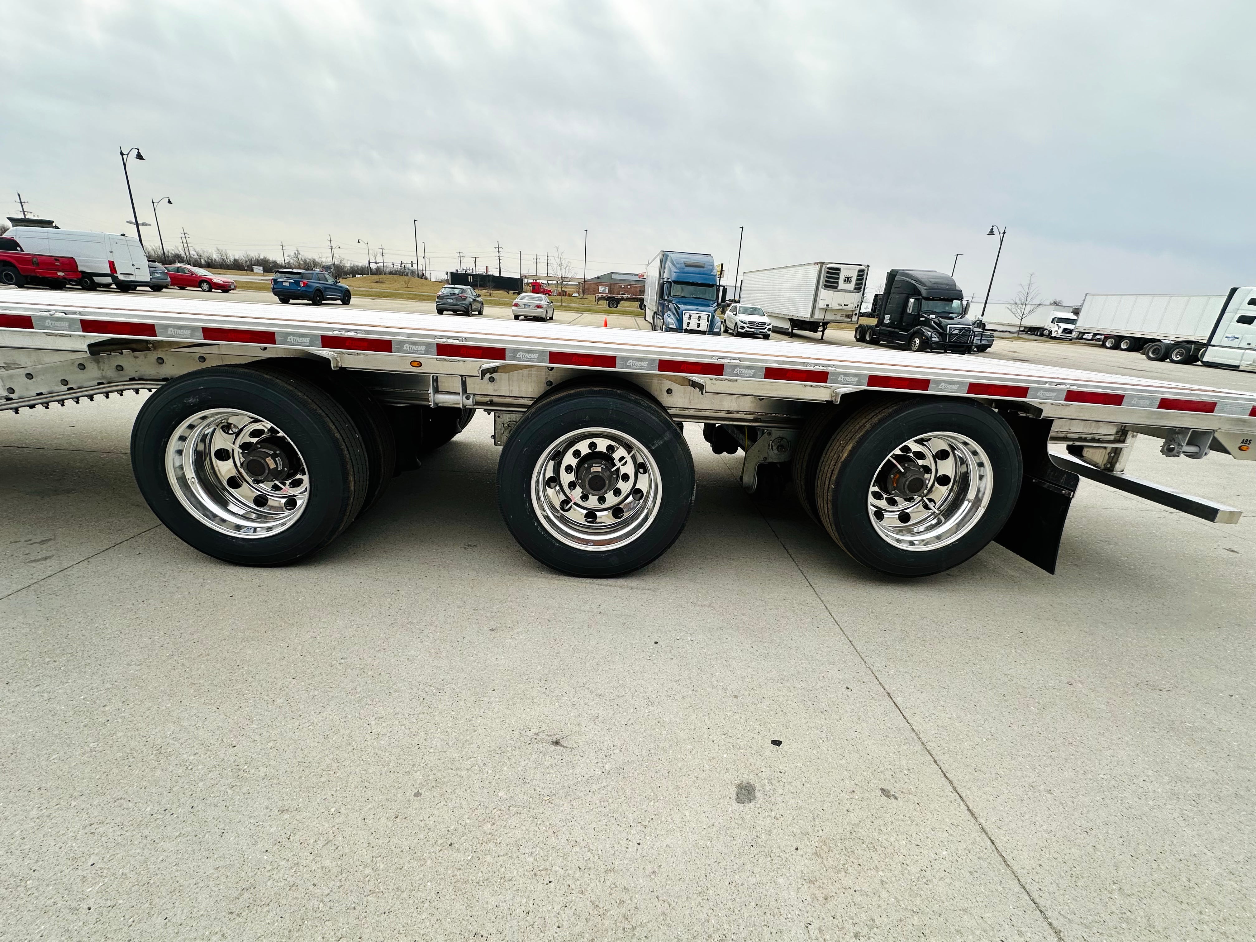 2026 Extreme XS70 Step Deck R22.5