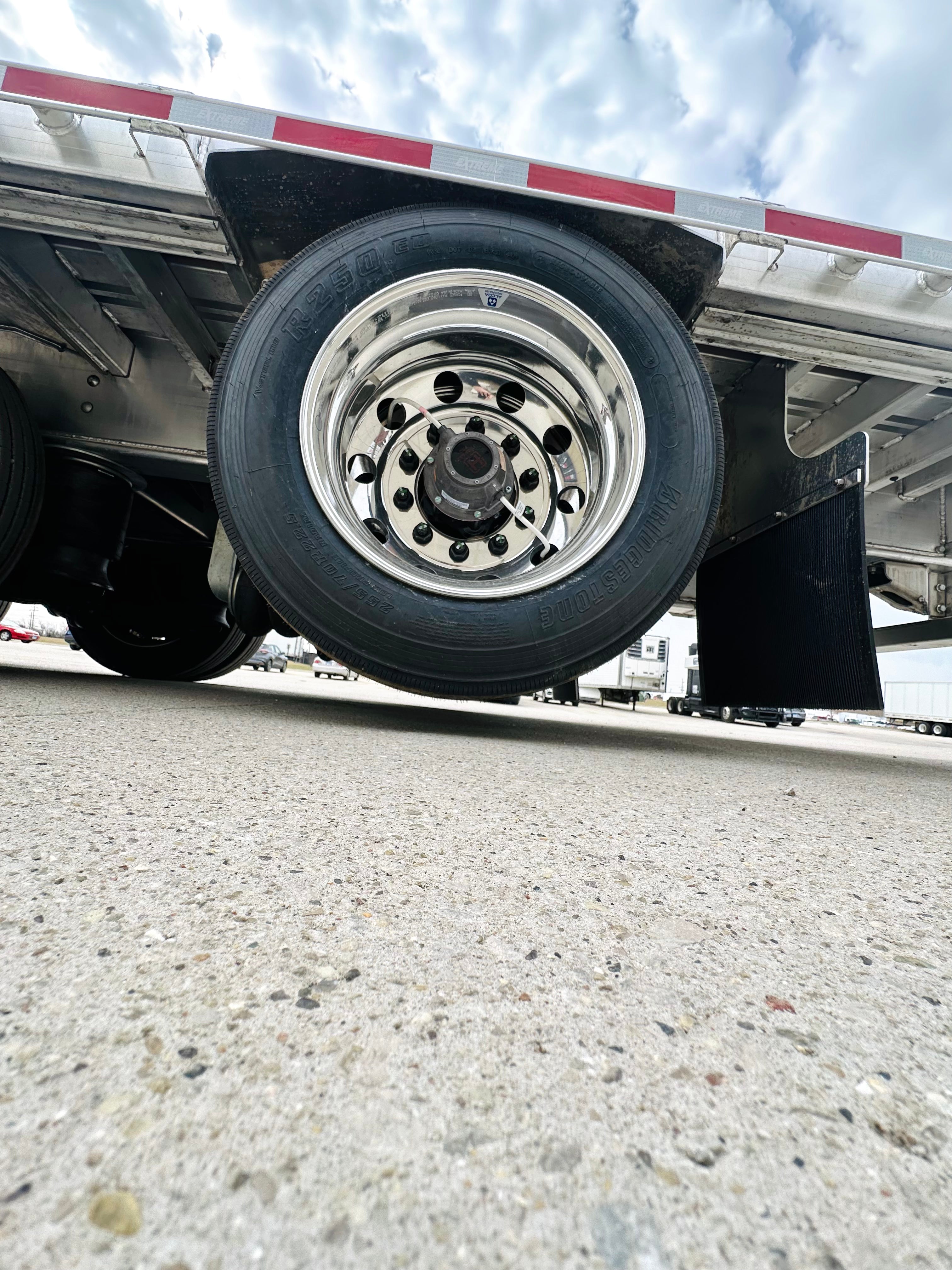 2026 Extreme XS70 Step Deck R22.5
