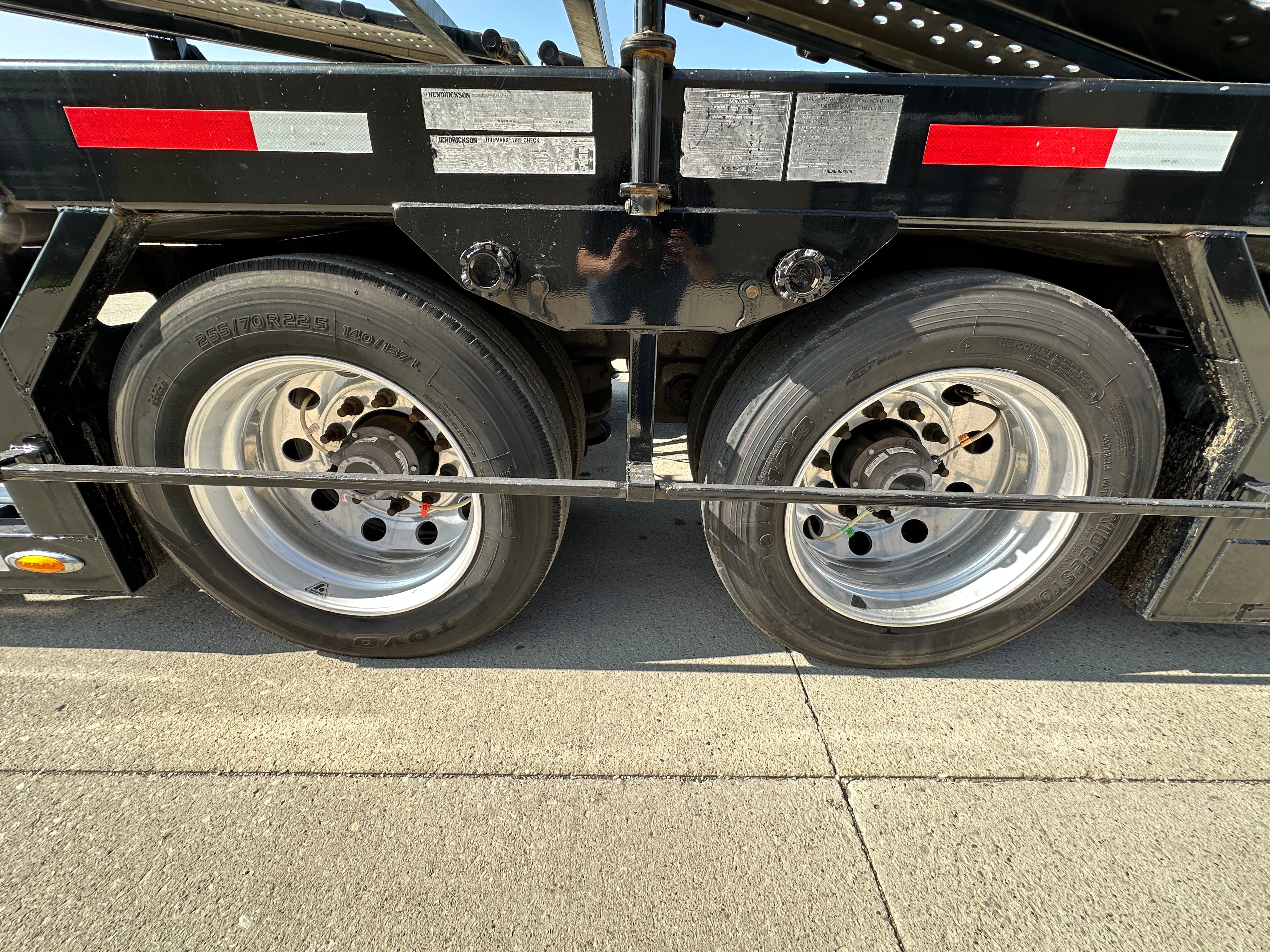 2023 Wally Mo H-7CC 7-Car Hauler Route One Trailers