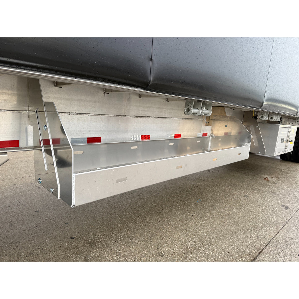 RouteOne: Aluminum Dunnage Rack - Solid Tray Lumber Rack - 102" x 24" x 24" Route One Trailers