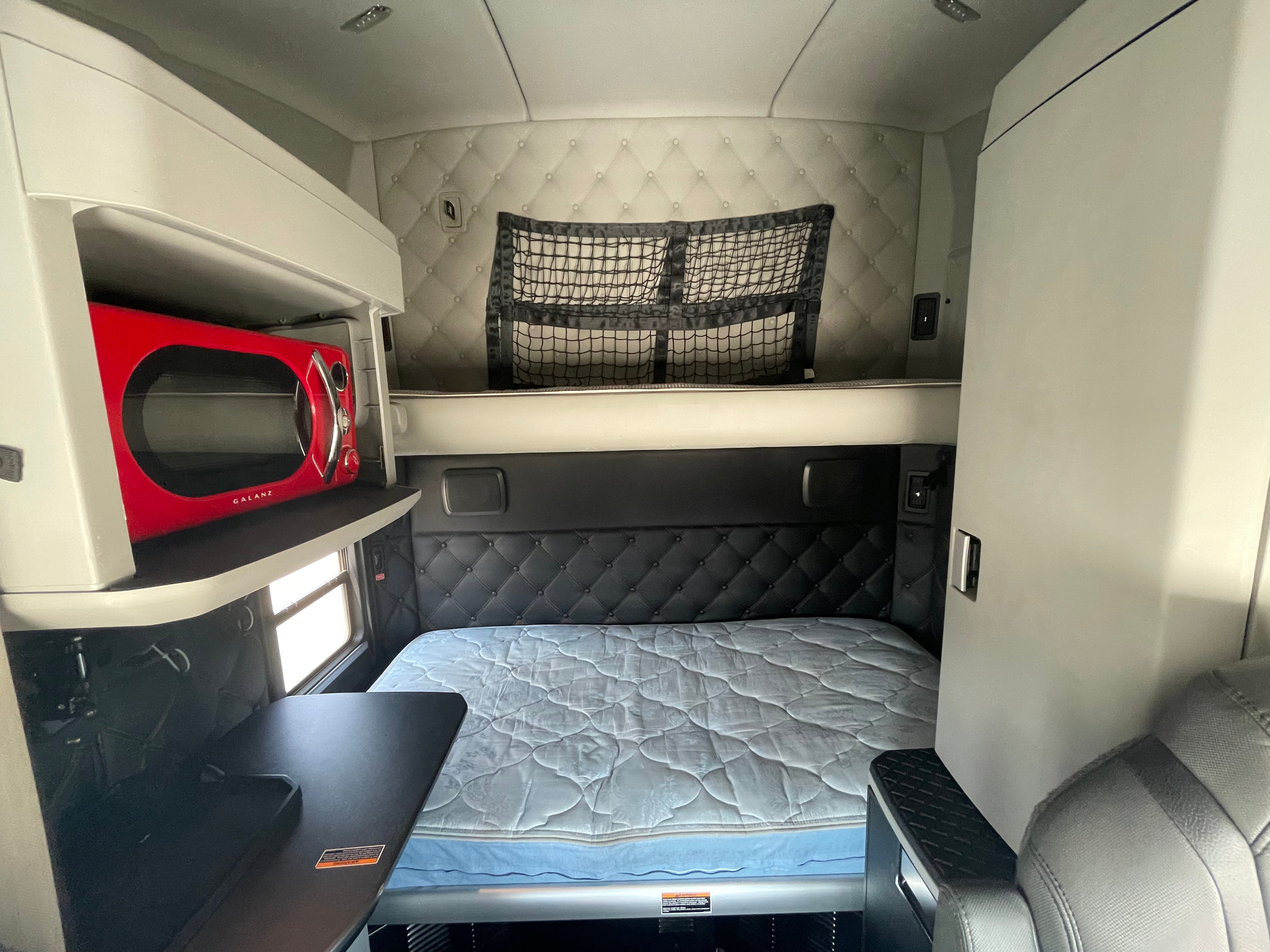2022 Kenworth T680