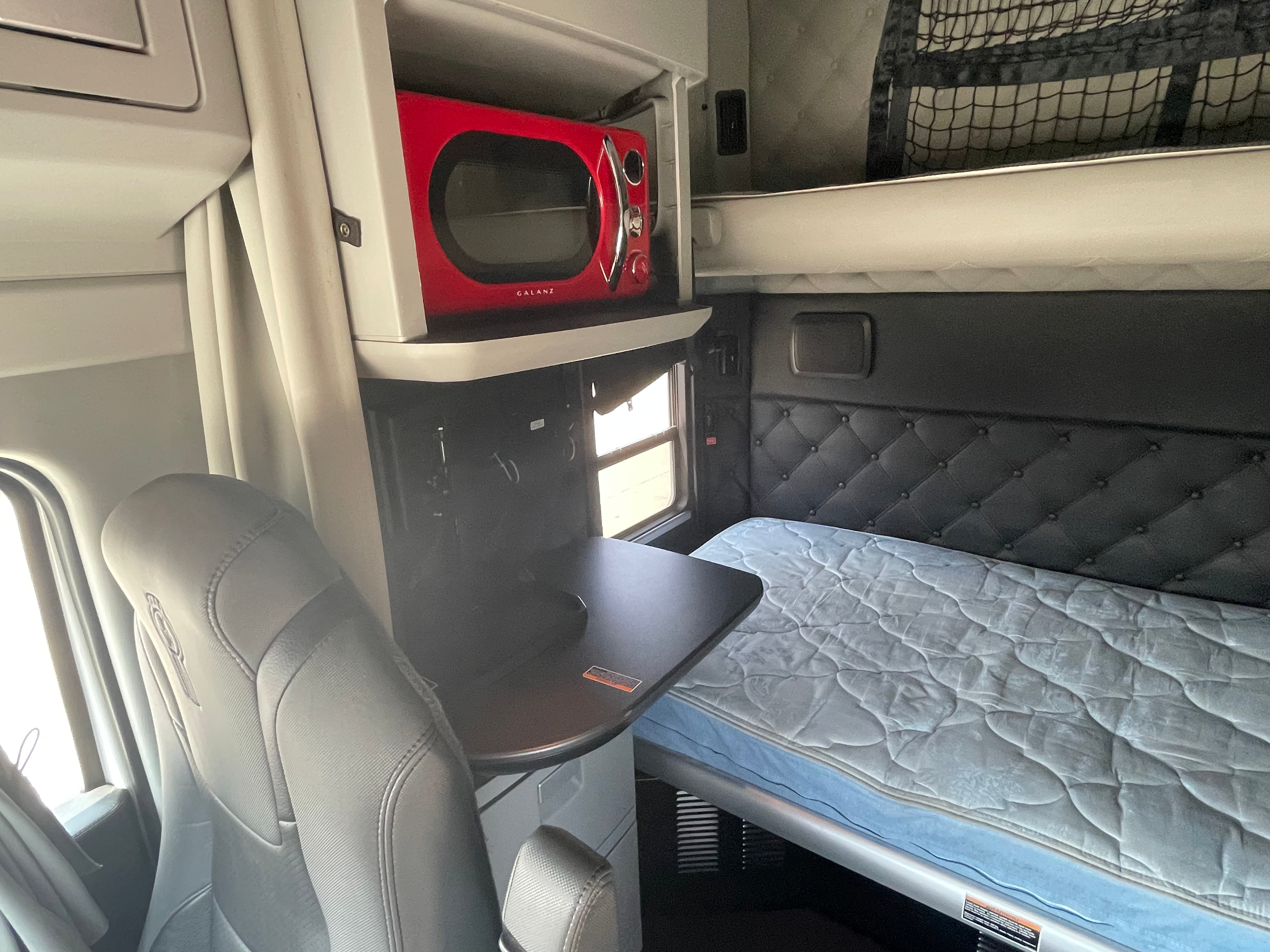 2022 Kenworth T680