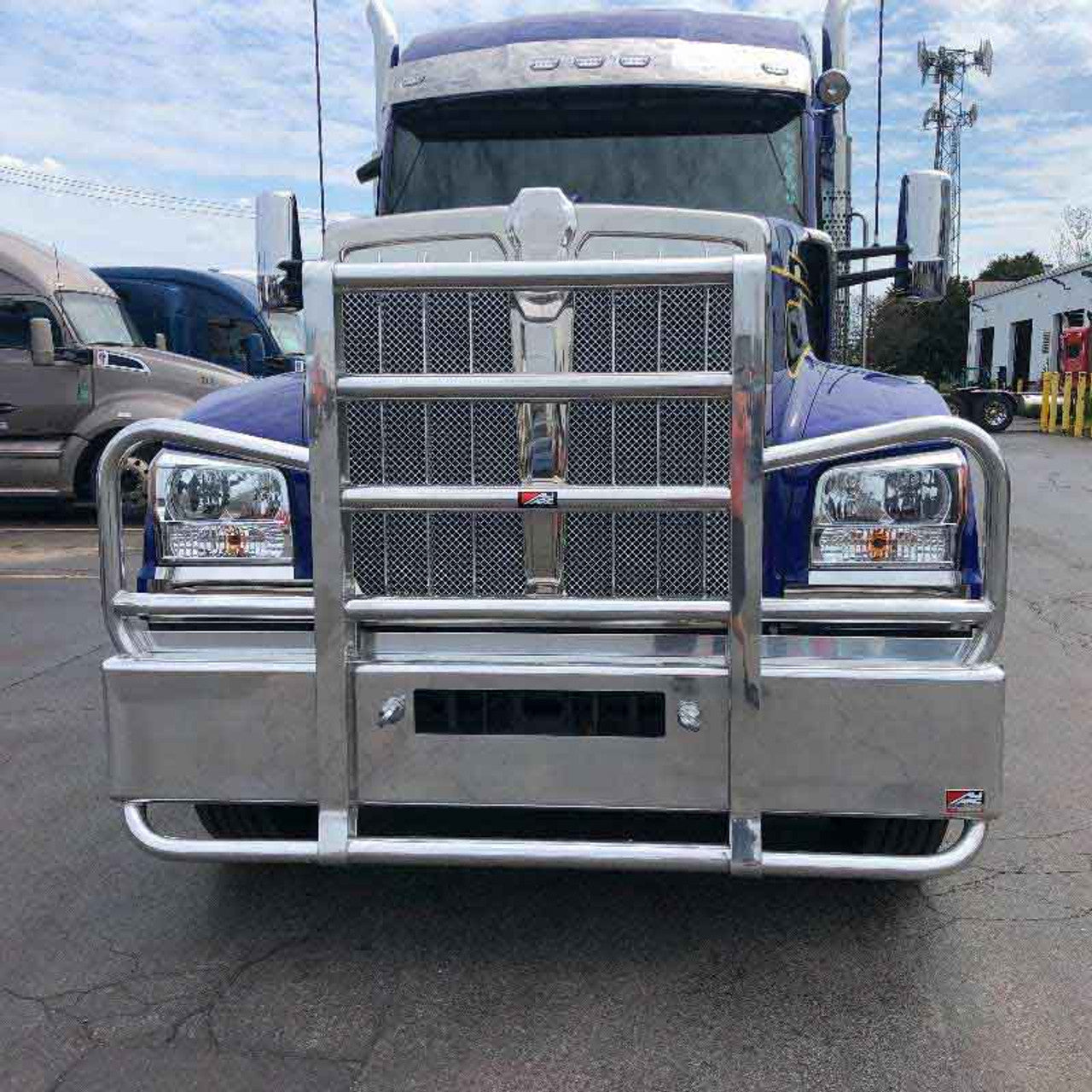 Kenworth W990 2019-UP with Cas -410 Bumper Route One Trailers