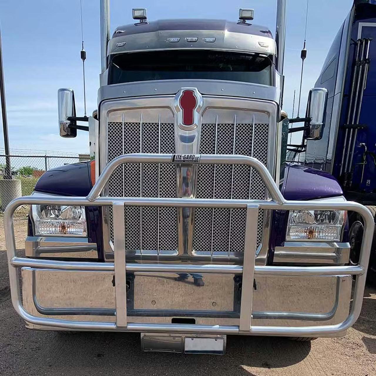 Kenworth W990 2019-UP with Cas -300 Bumper Route One Trailers