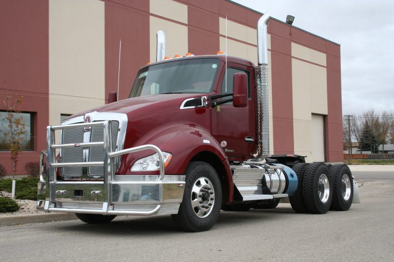 Kenworth T600 –2004 Route One Trailers