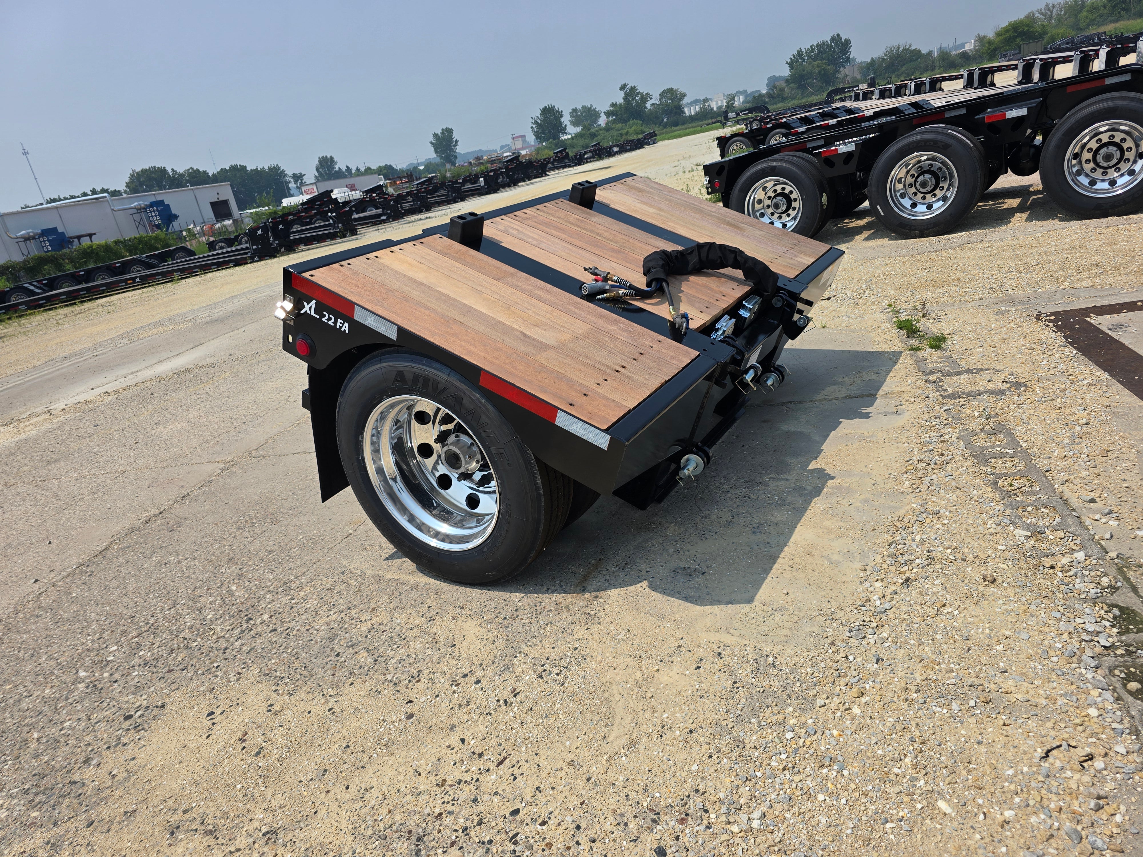 2026 XL 22 FA (Flip Axle)