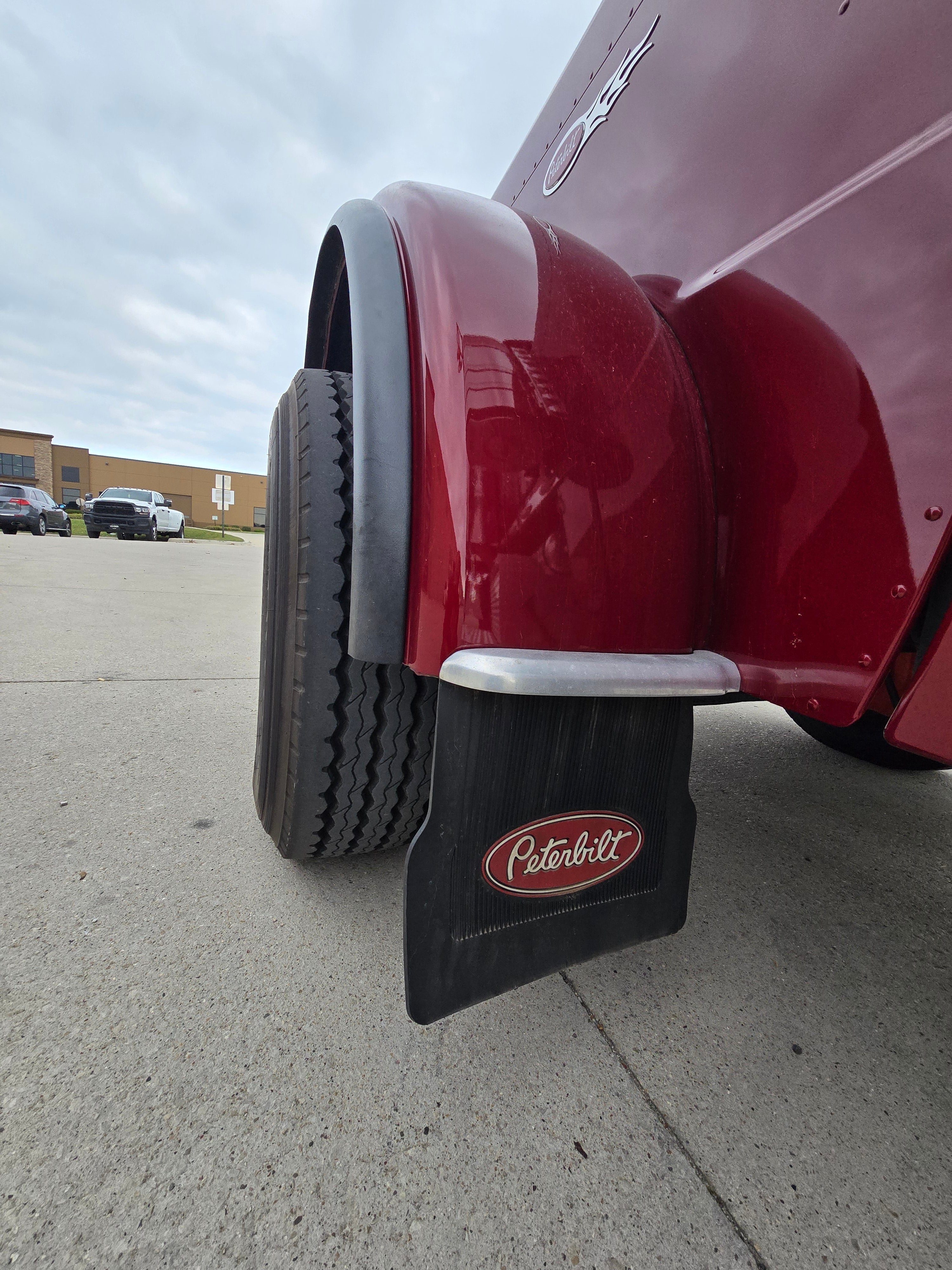 2022 Peterbilt 389