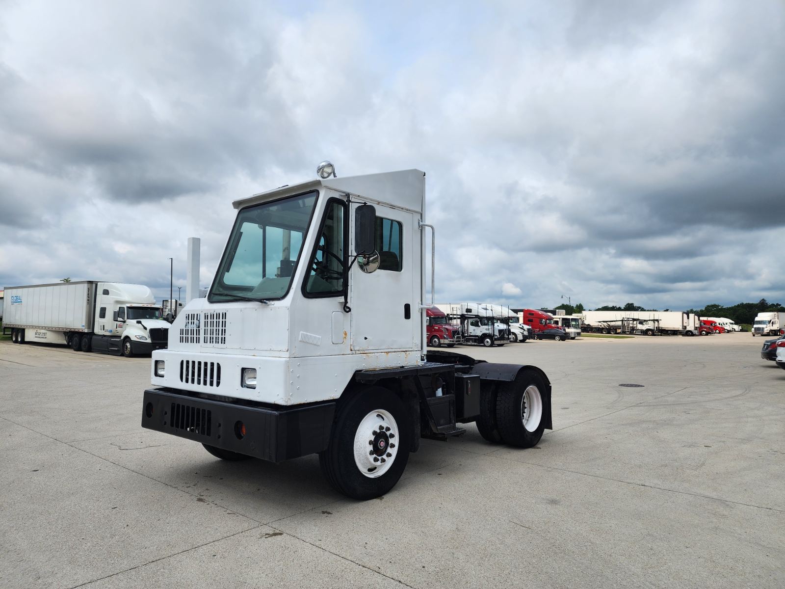 2010 KALMAR OTTAWA 4X2 YARD SPOTTER TRUCK