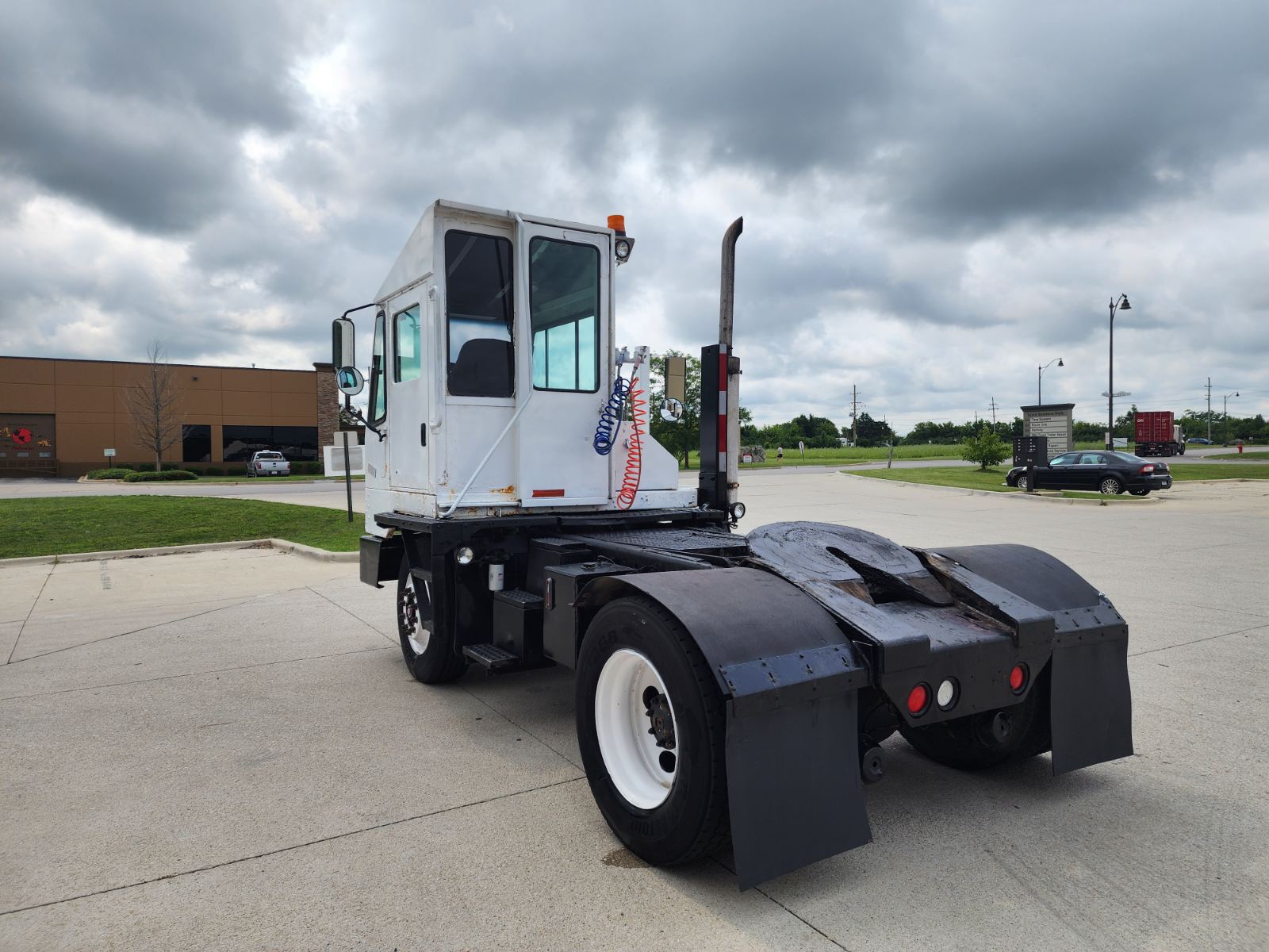 2010 KALMAR OTTAWA 4X2 YARD SPOTTER TRUCK