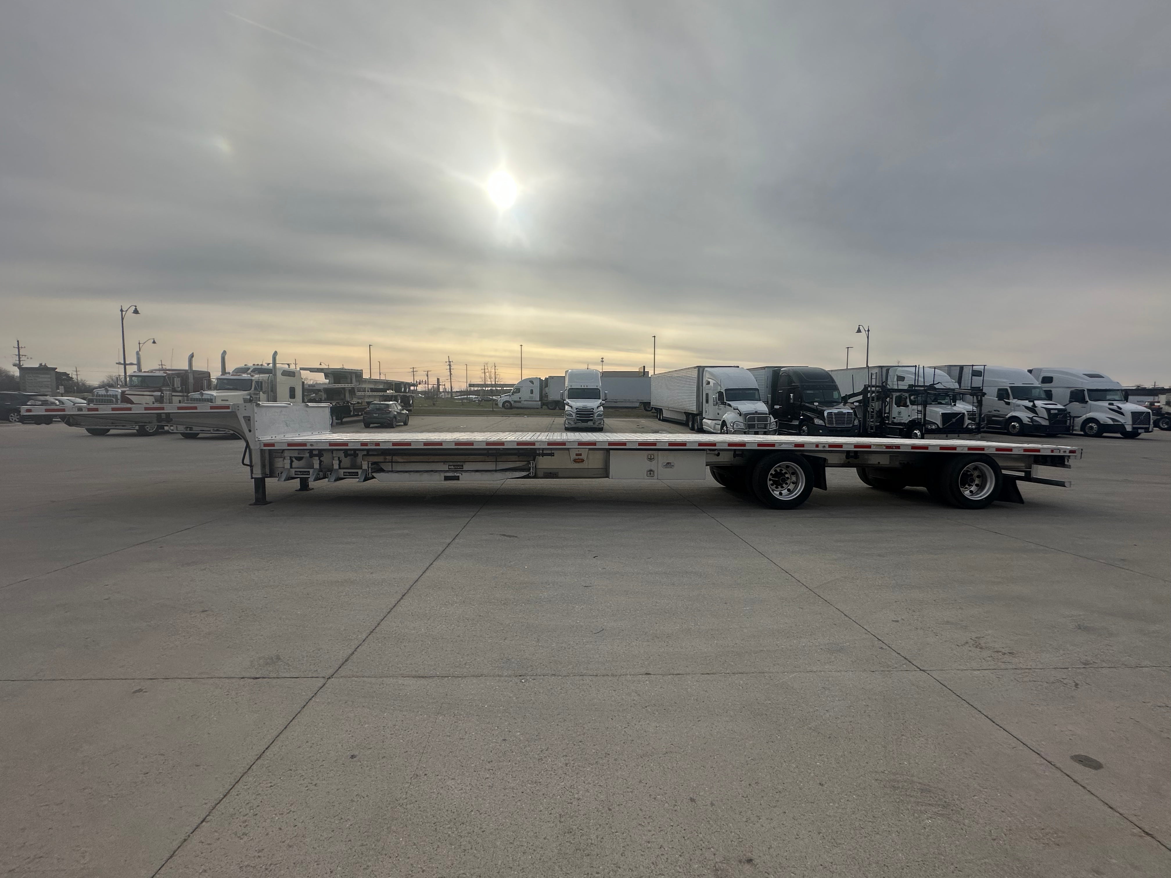 2021 Fontaine Revolution Step Deck Aluminum 53’