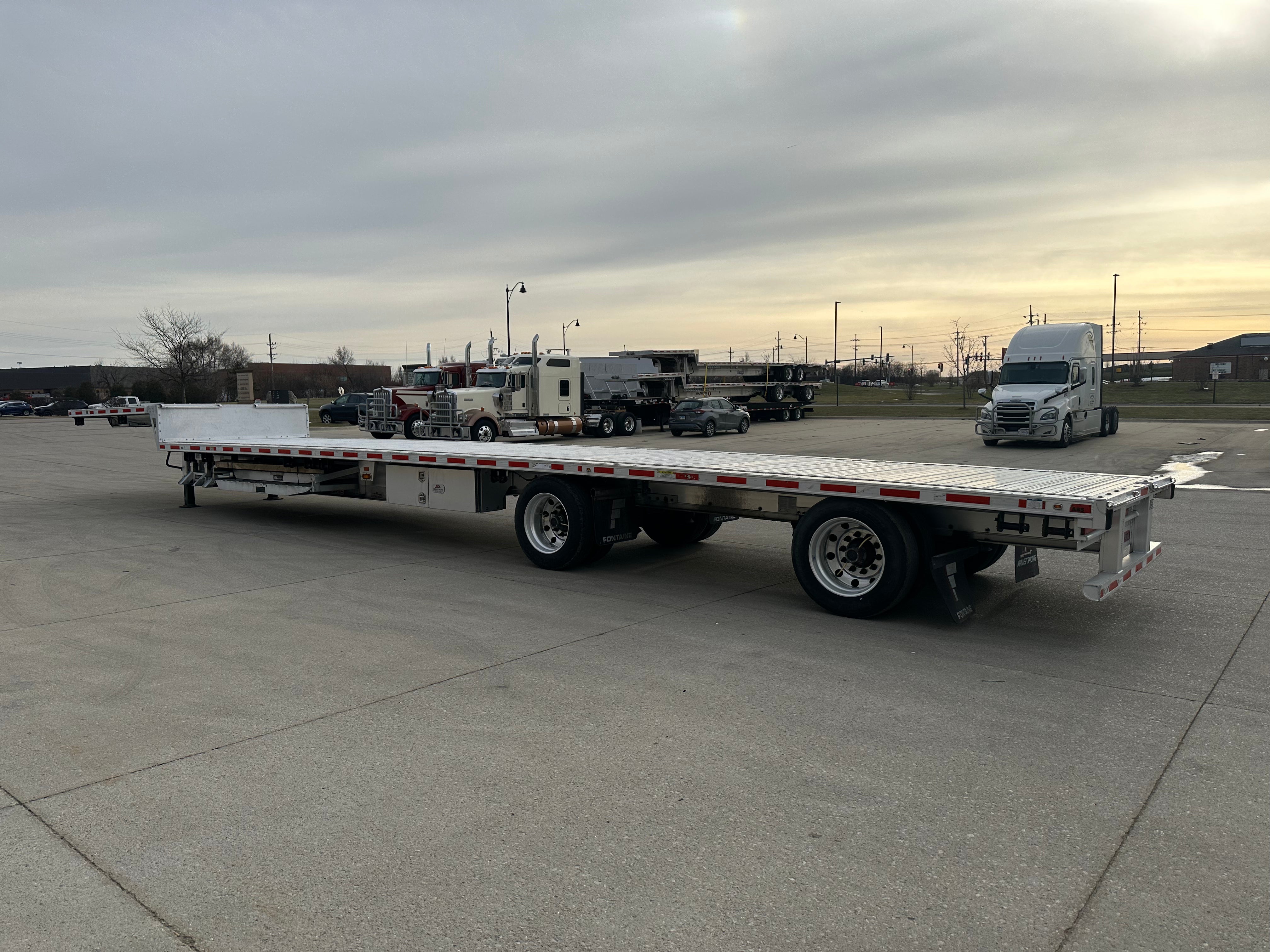 2021 Fontaine Revolution Step Deck Aluminum 53’