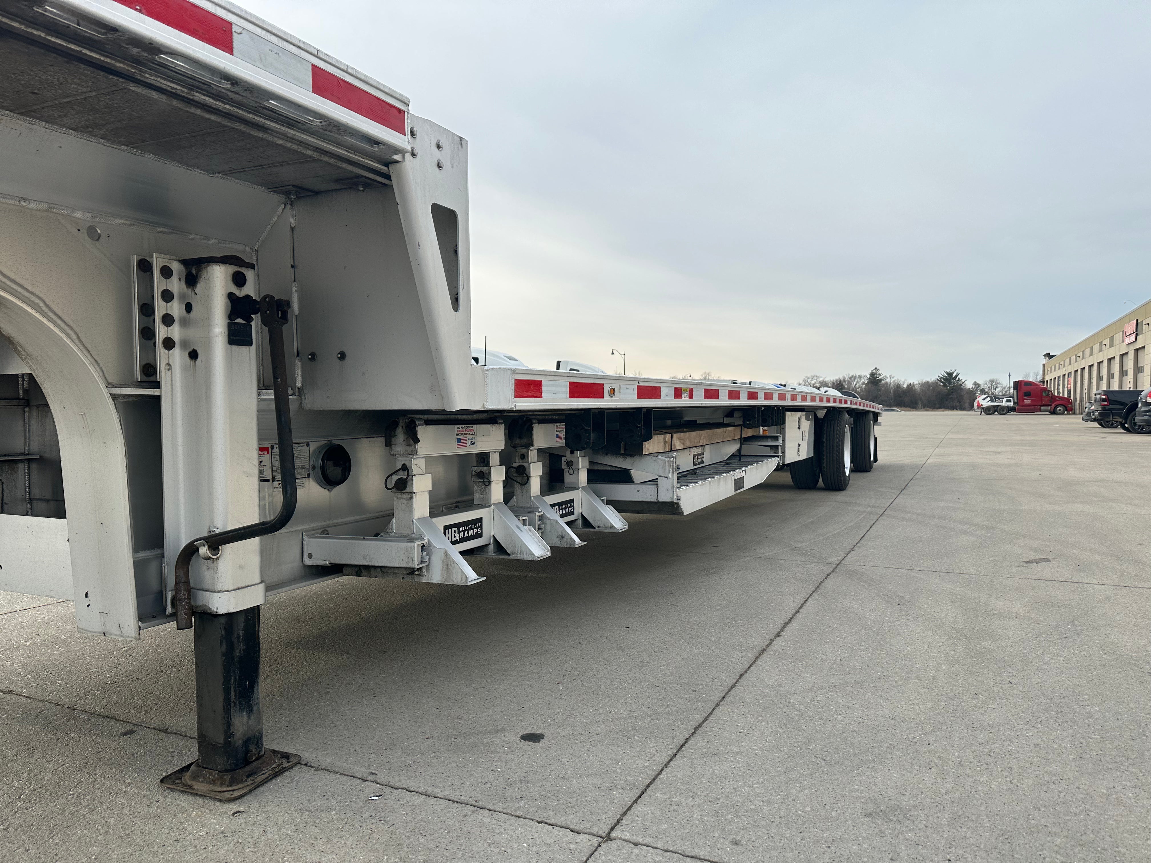 2021 Fontaine Revolution Step Deck Aluminum 53’