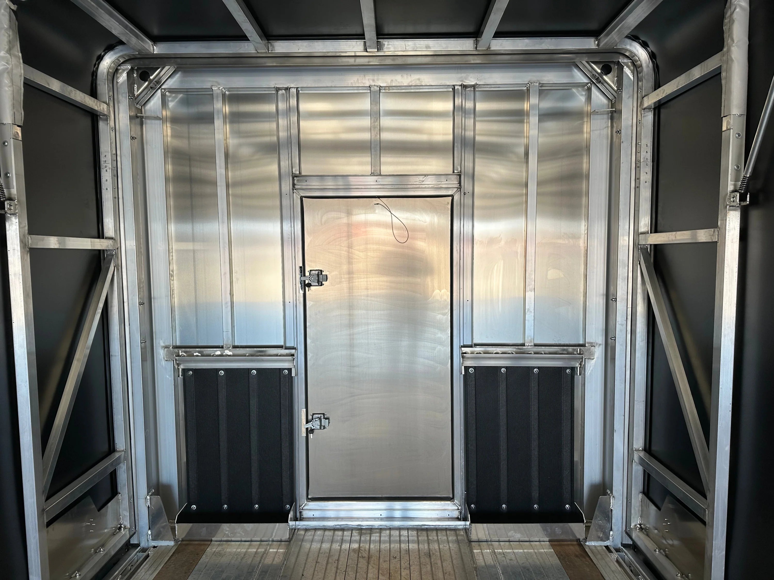 Conestoga XP by Aero Industries Route One Trailers